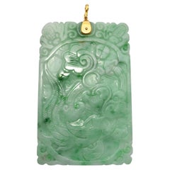 Vintage 18k Yellow Gold Carved Jade Tablet Pendant