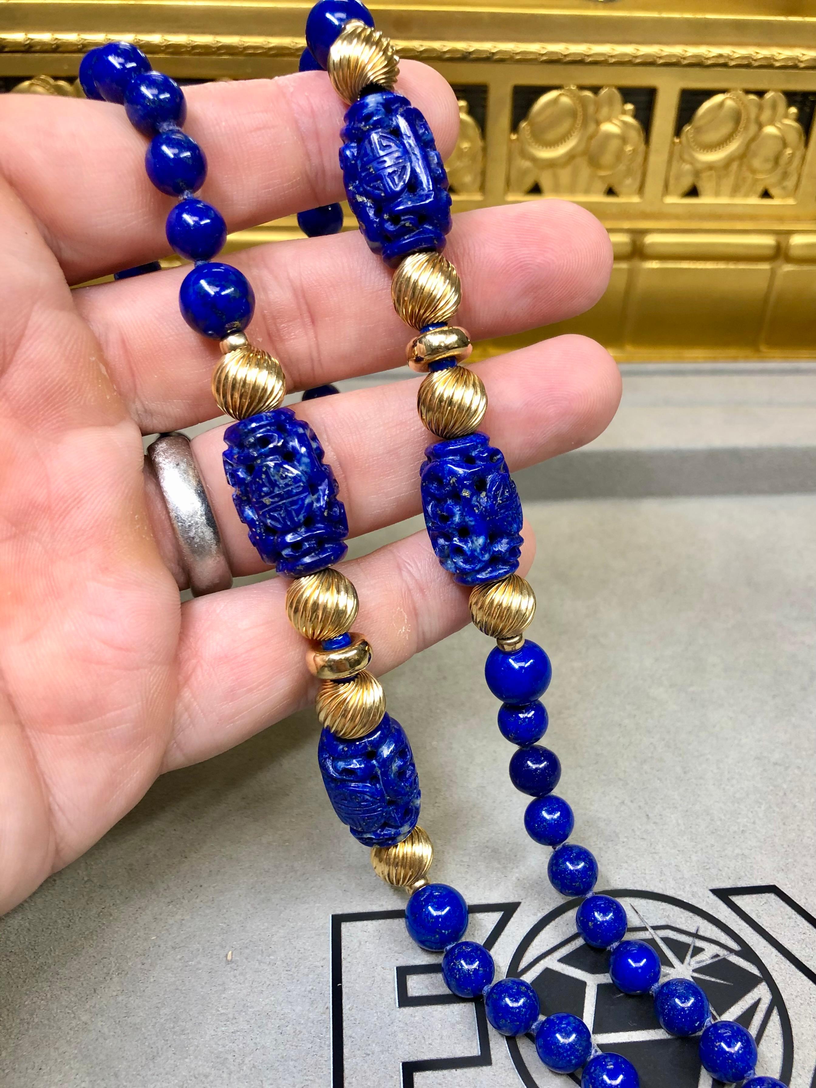 Women's or Men's Vintage 18K Yellow Gold Carved Lapis Barrel Sphere Opera Length Necklace 32” For Sale