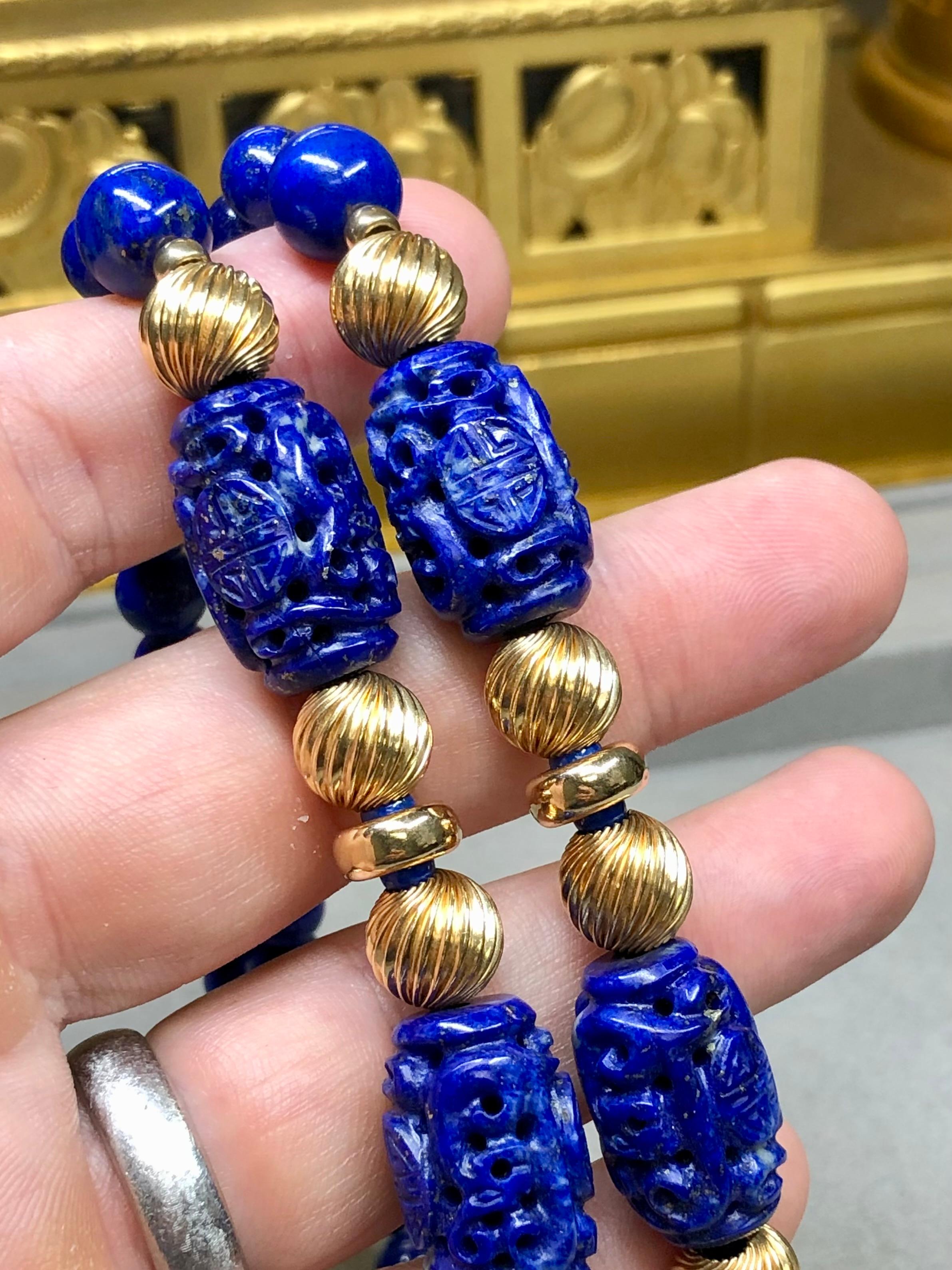 Vintage 18K Yellow Gold Carved Lapis Barrel Sphere Opera Length Necklace 32” For Sale 1