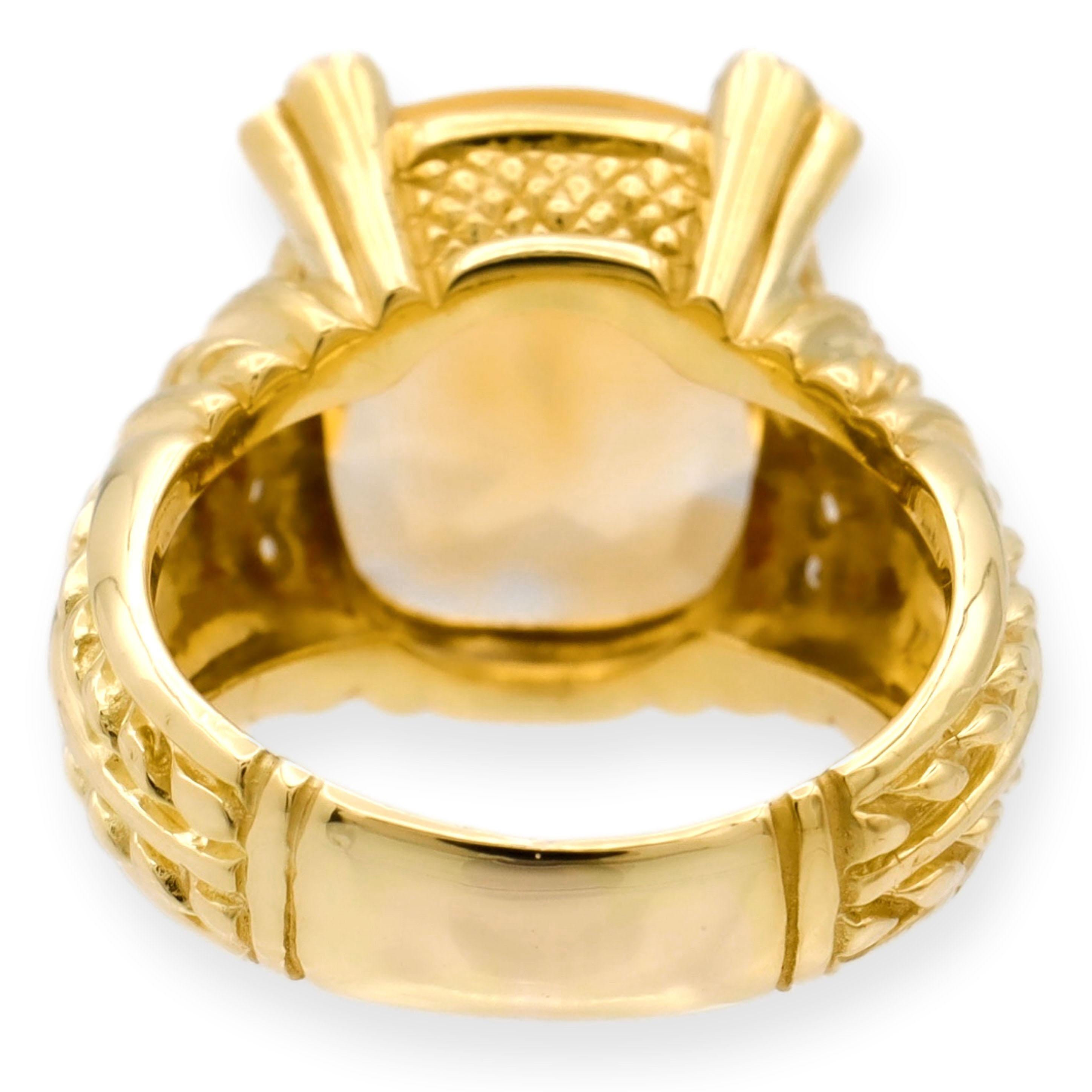 Vintage 18K Yellow Gold Citrine and Diamond Cocktail Ring In Good Condition For Sale In New York, NY