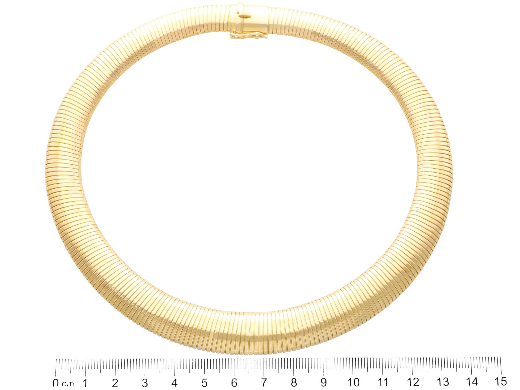 Collier à collerettes vintage en or jaune 18k Circa Vintage 1950 en vente 3
