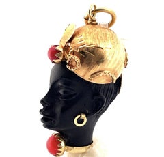 Pendentif CORLETTO vintage en or jaune 18 carats avec porte noire et corail rouge