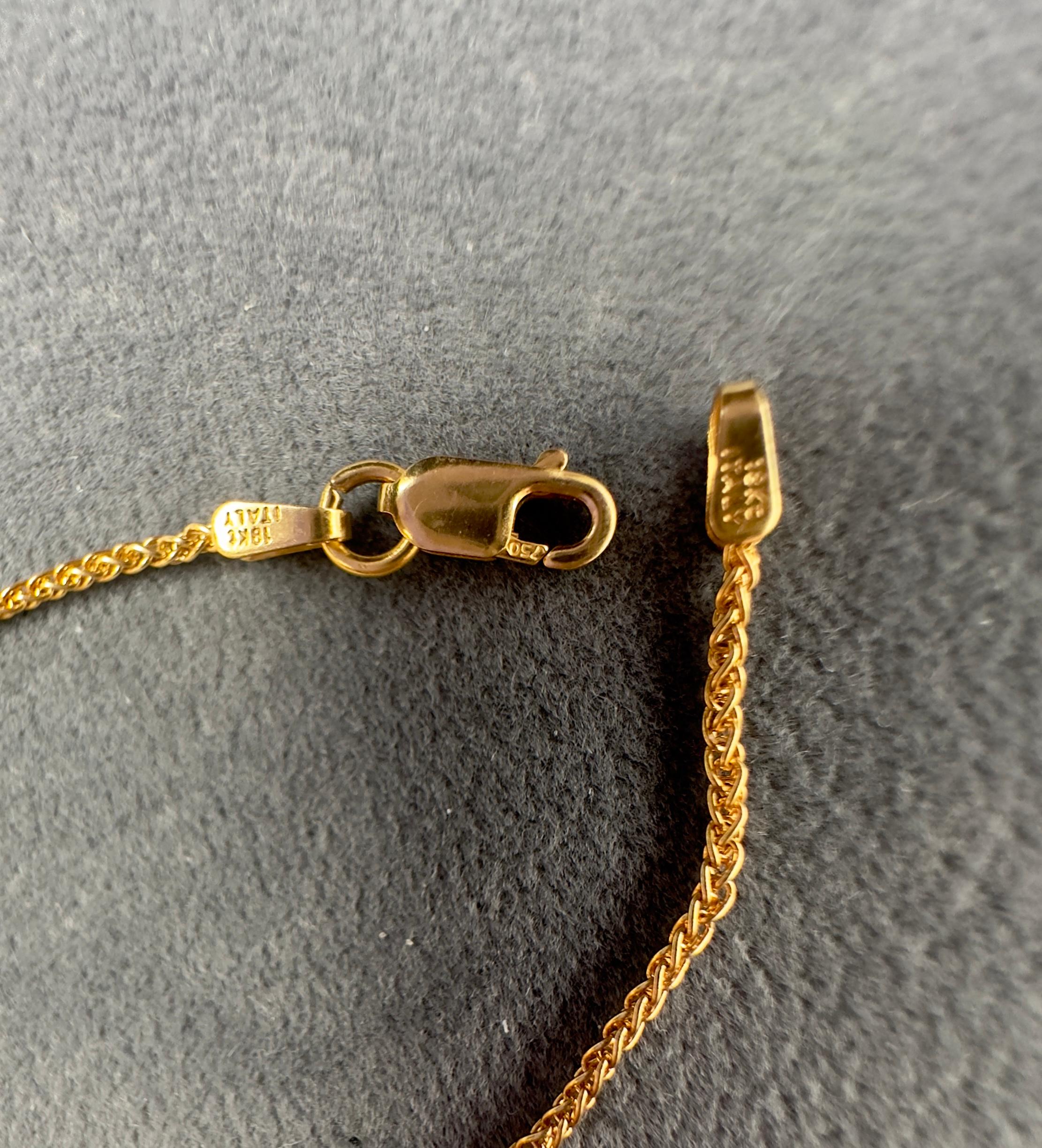 Collier vintage avec pendentif croix en or jaune 18k en vente 2