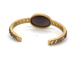 Vintage 18K Yellow Gold Cuff Bracelet 26.2 Grams Brown Moonstone