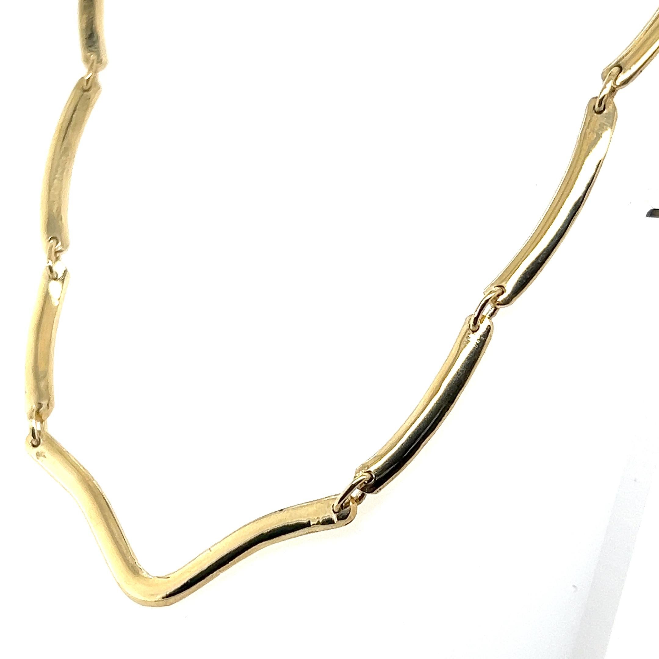 Collar vintage de eslabones curvados de oro amarillo de 18k Años 80 en venta 3