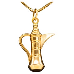 Vintage 18k Yellow Gold Dallah Coffee Pot Pendant Necklace
