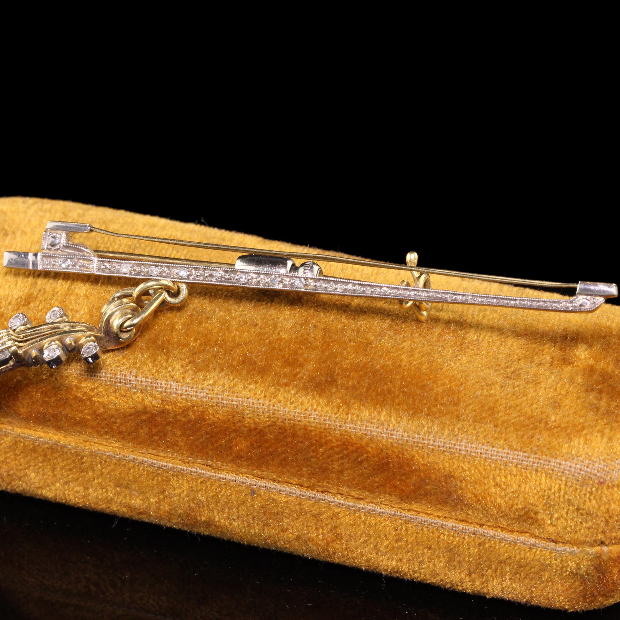 Women's or Men's Vintage 18k Yellow Gold Diamond and Enamel Stradivarius Violin Pin