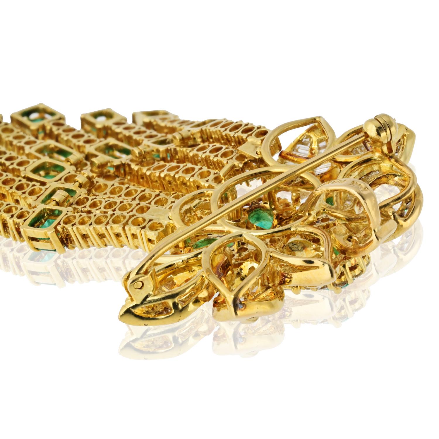 Women's Vintage 18K Yellow Gold Diamond And Green Emerald Floral Motif Brooch For Sale