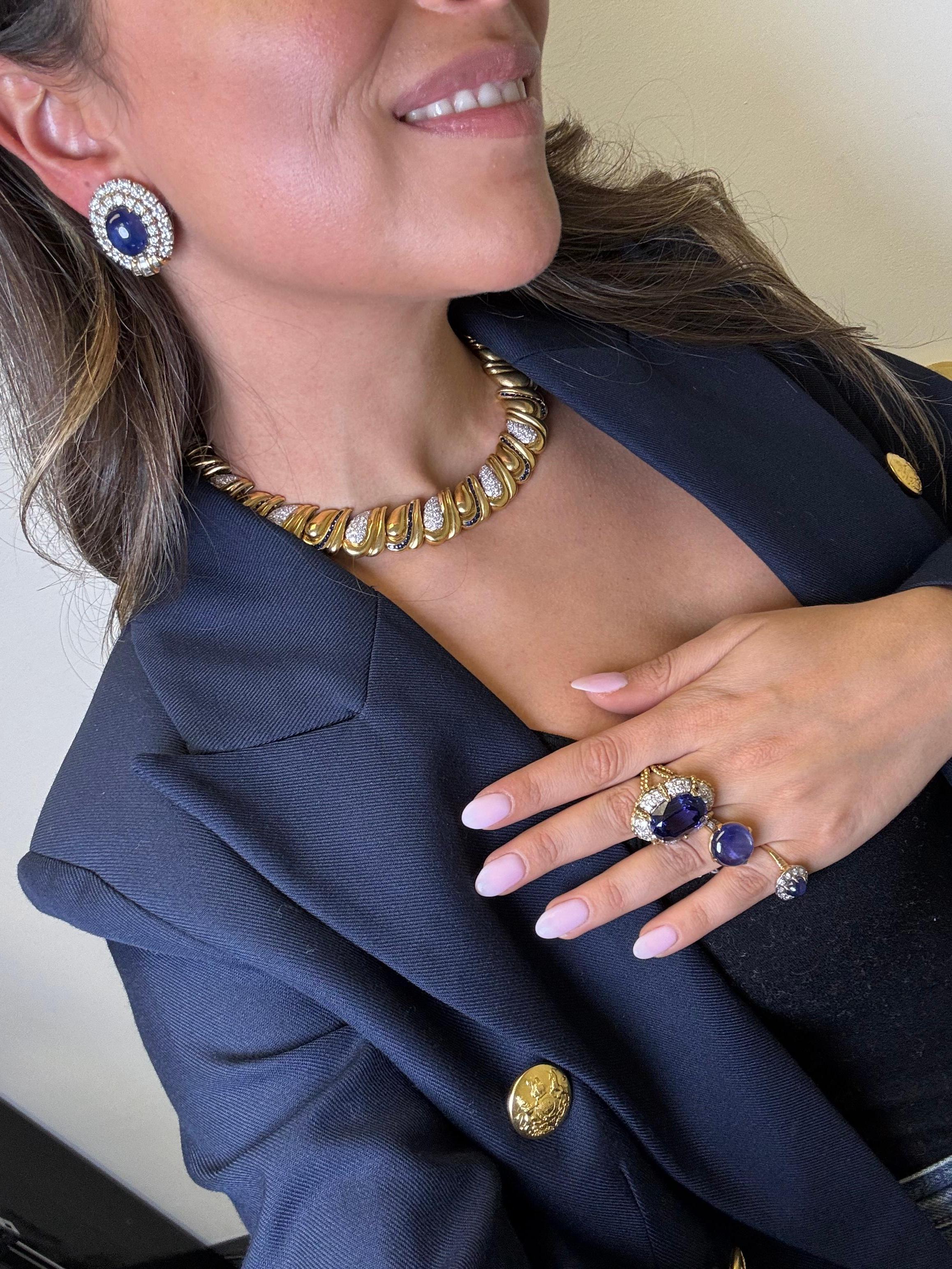 Vintage Collier à vagues en or jaune 18K avec diamants et saphirs Excellent état - En vente à Great Neck Plaza, NY