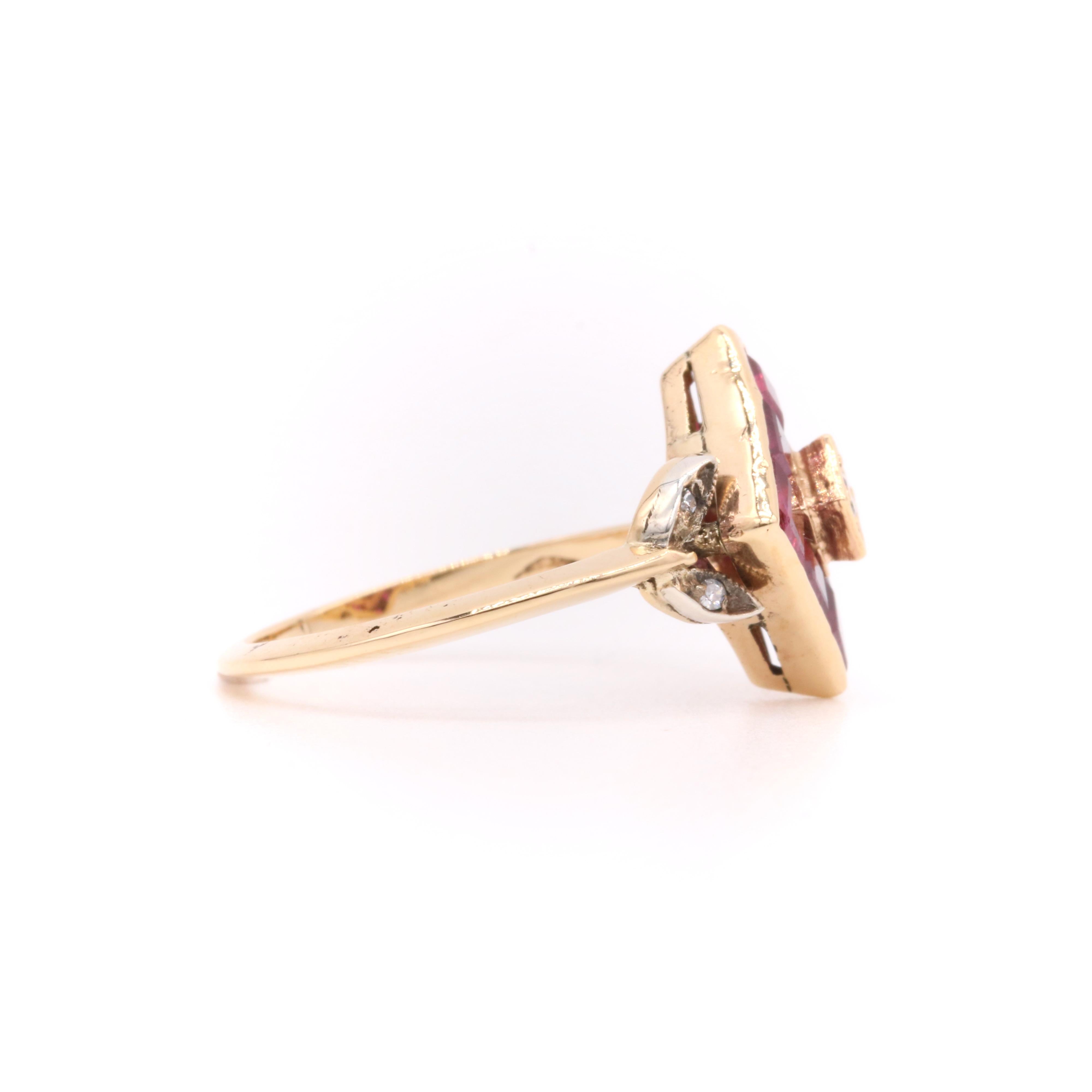 Vintage 18K Yellow Gold Diamond and Square Cut Ruby Cluster Ring For Sale 1
