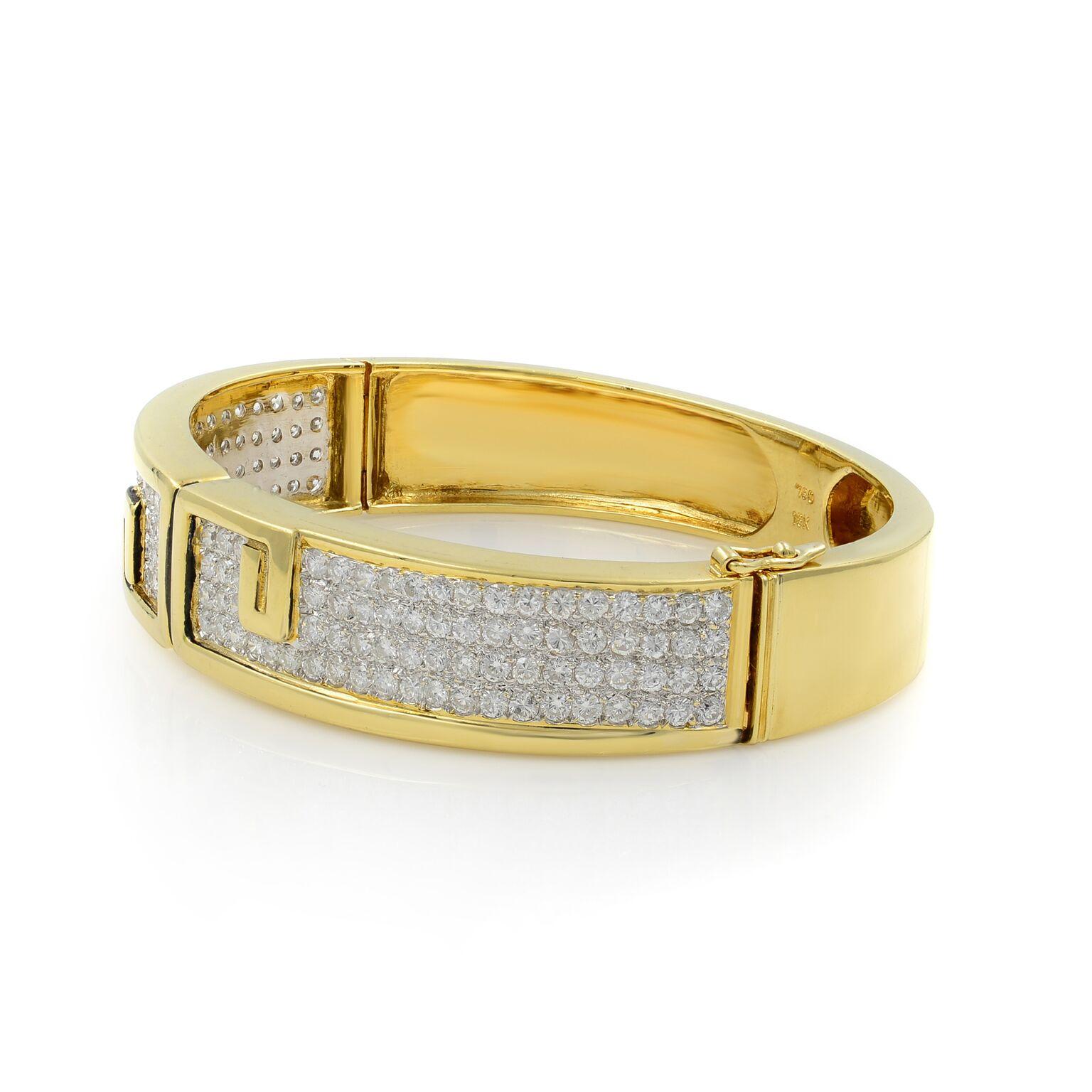 Modern Vintage 18 Karat Yellow Gold Diamond Bangle Bracelet 6.00 Carat