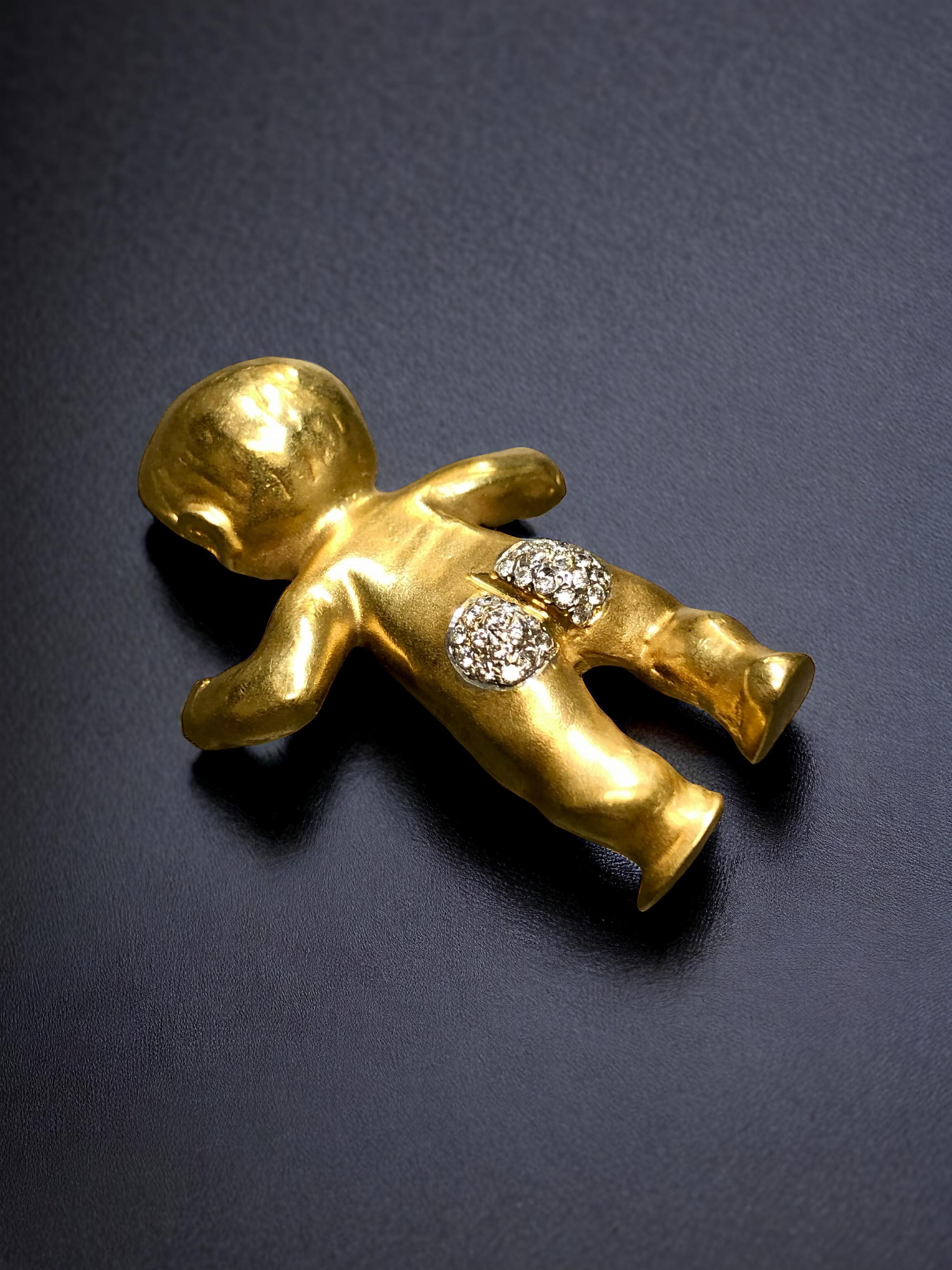 Round Cut Vintage 18K Yellow Gold Diamond Bottom Naked Baby Brooch Pin  For Sale