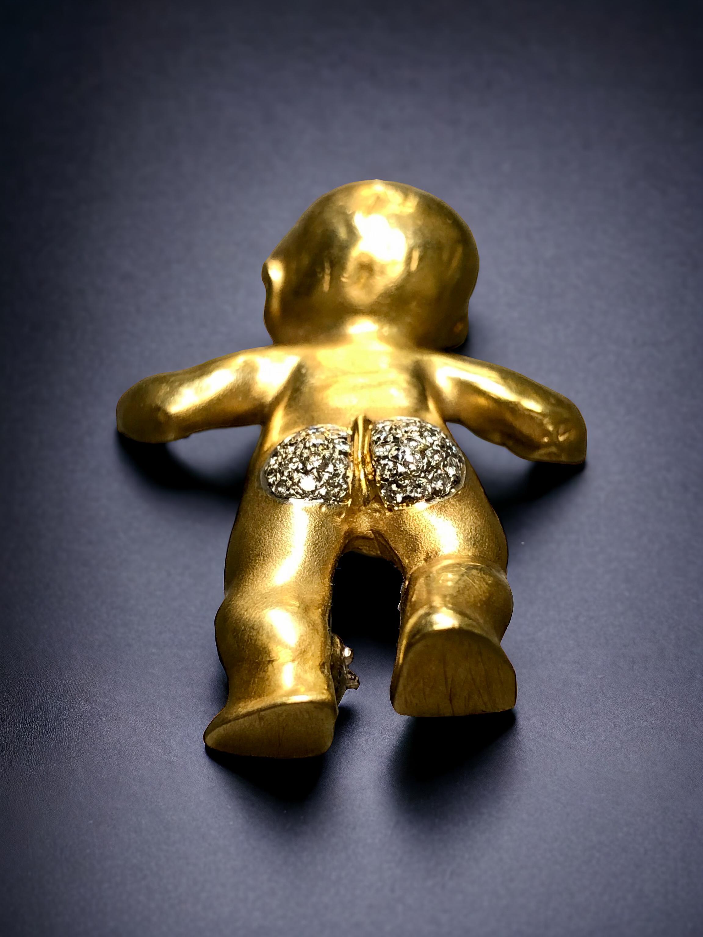 Women's or Men's Vintage 18K Yellow Gold Diamond Bottom Naked Baby Brooch Pin  For Sale