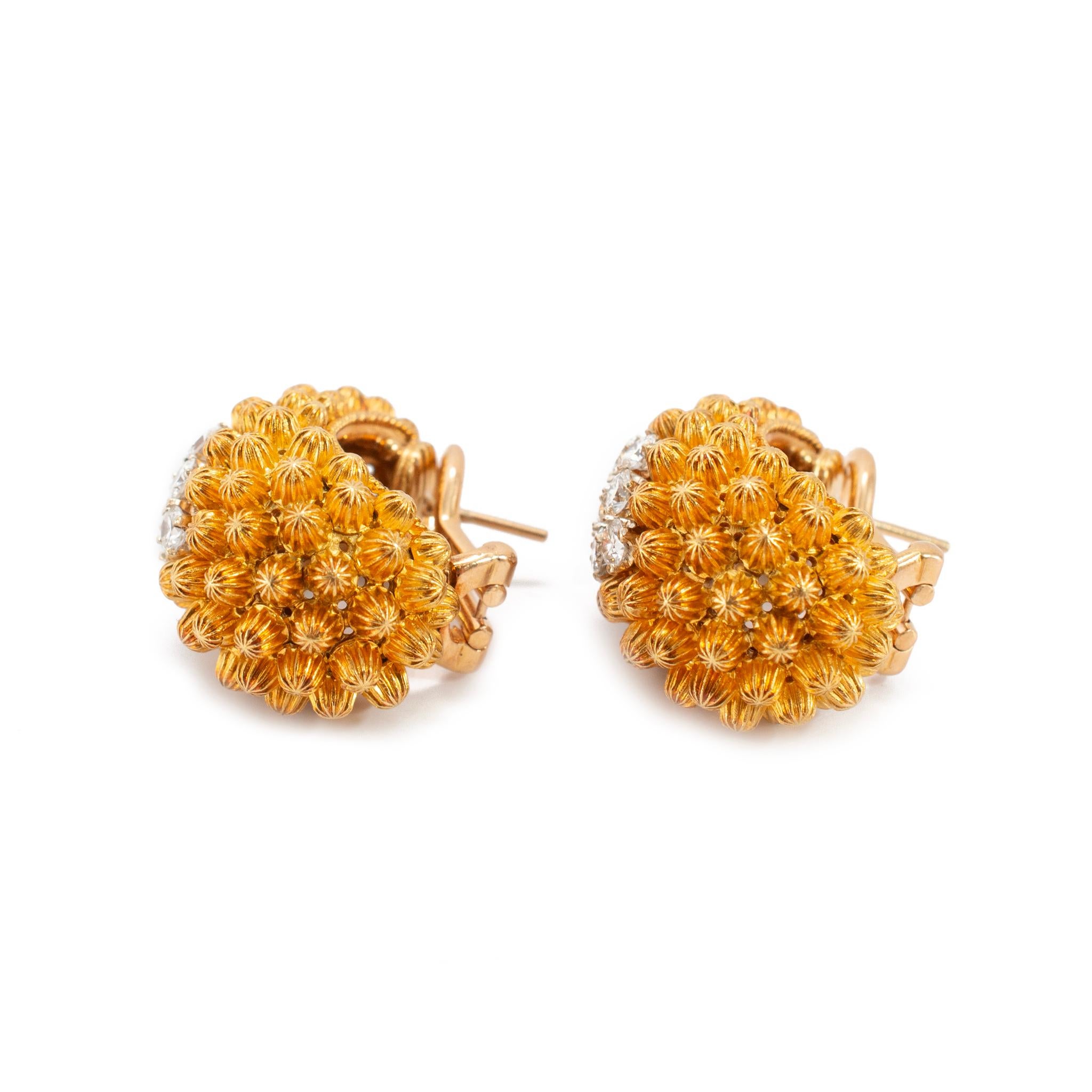 Vintage 18K Yellow Gold Diamond Domed Beaded Design Clip on Dangle Earrings For Sale 1