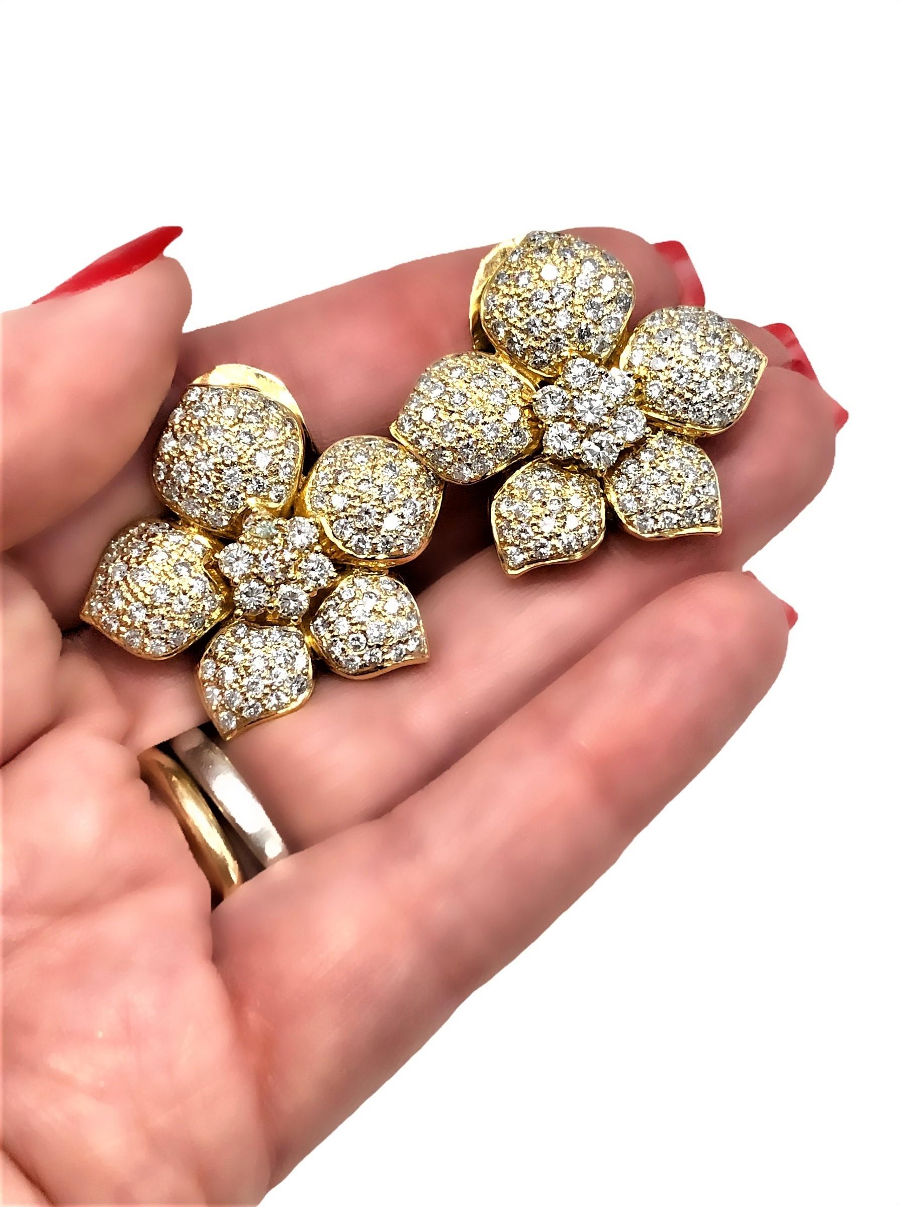 Vintage 18K Yellow Gold, Diamond Encrusted Flower Motif Earrings For Sale 2