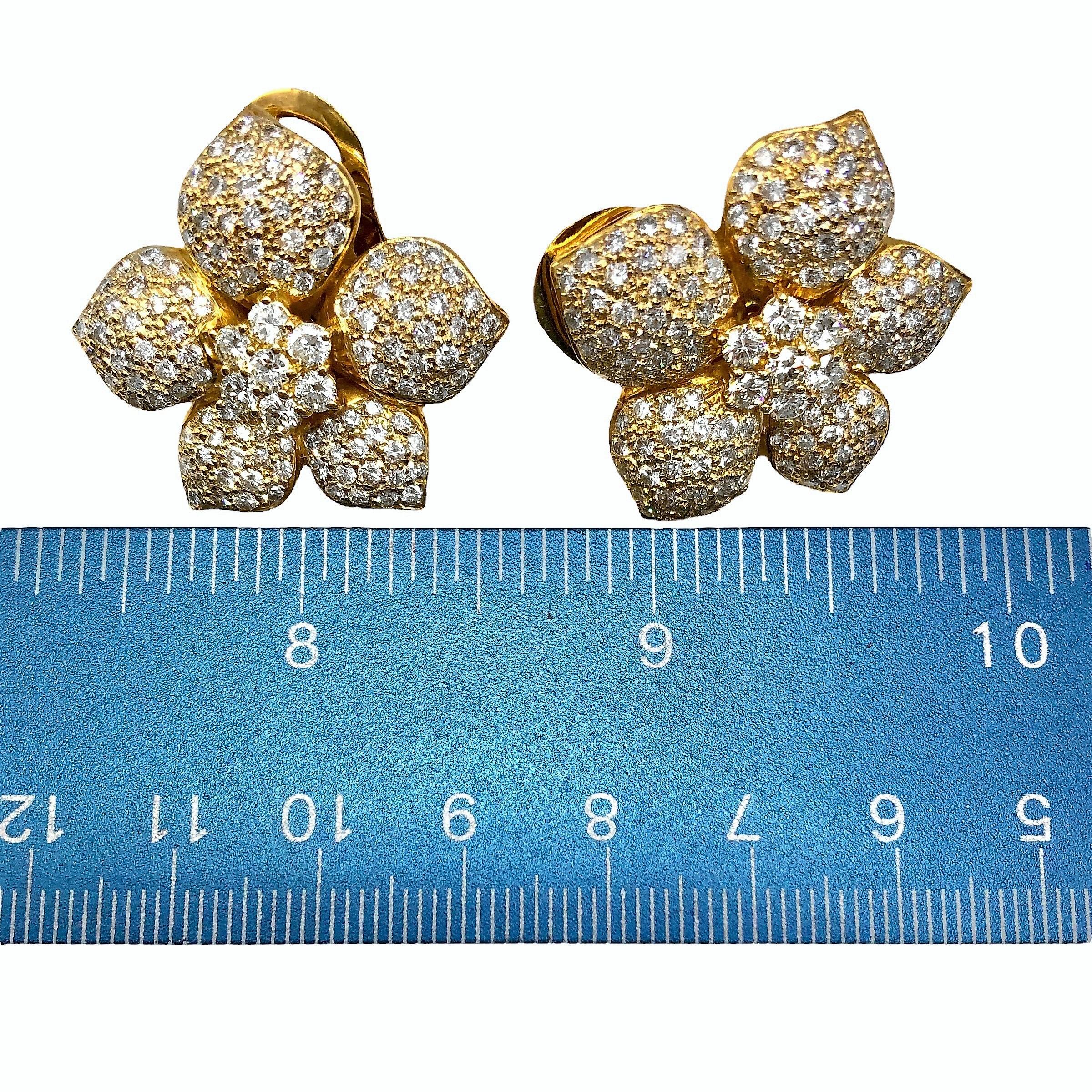 Vintage 18K Yellow Gold, Diamond Encrusted Flower Motif Earrings For Sale 3