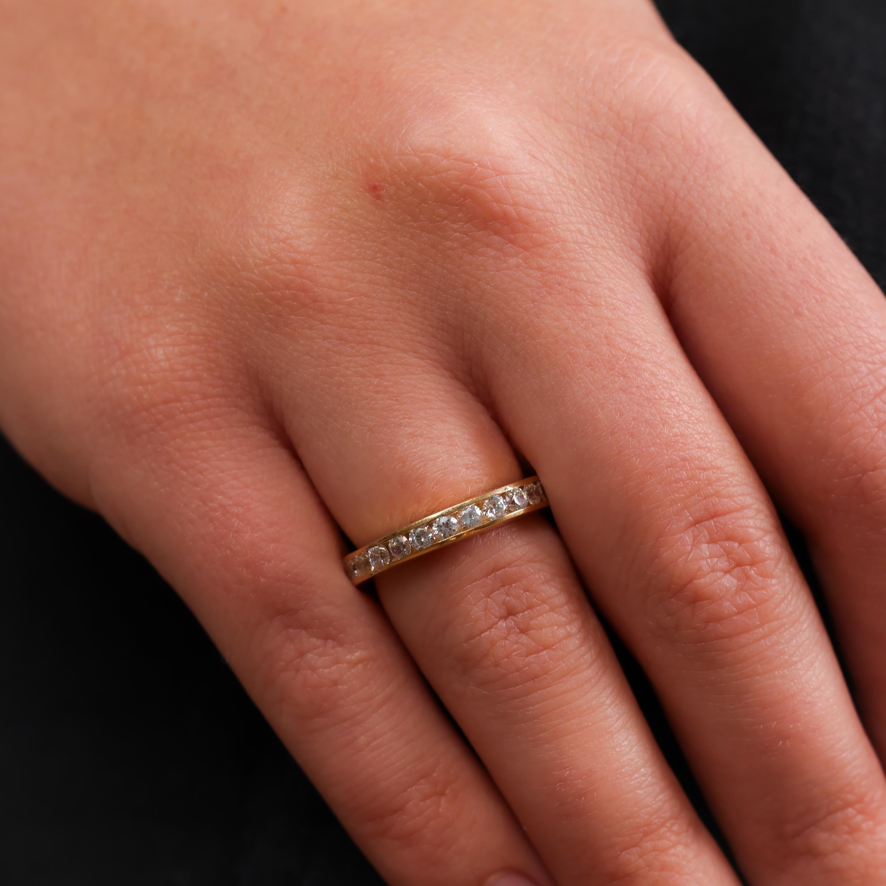 Vintage 18k yellow gold diamond eternity band In Excellent Condition For Sale In Beverly Hills, CA