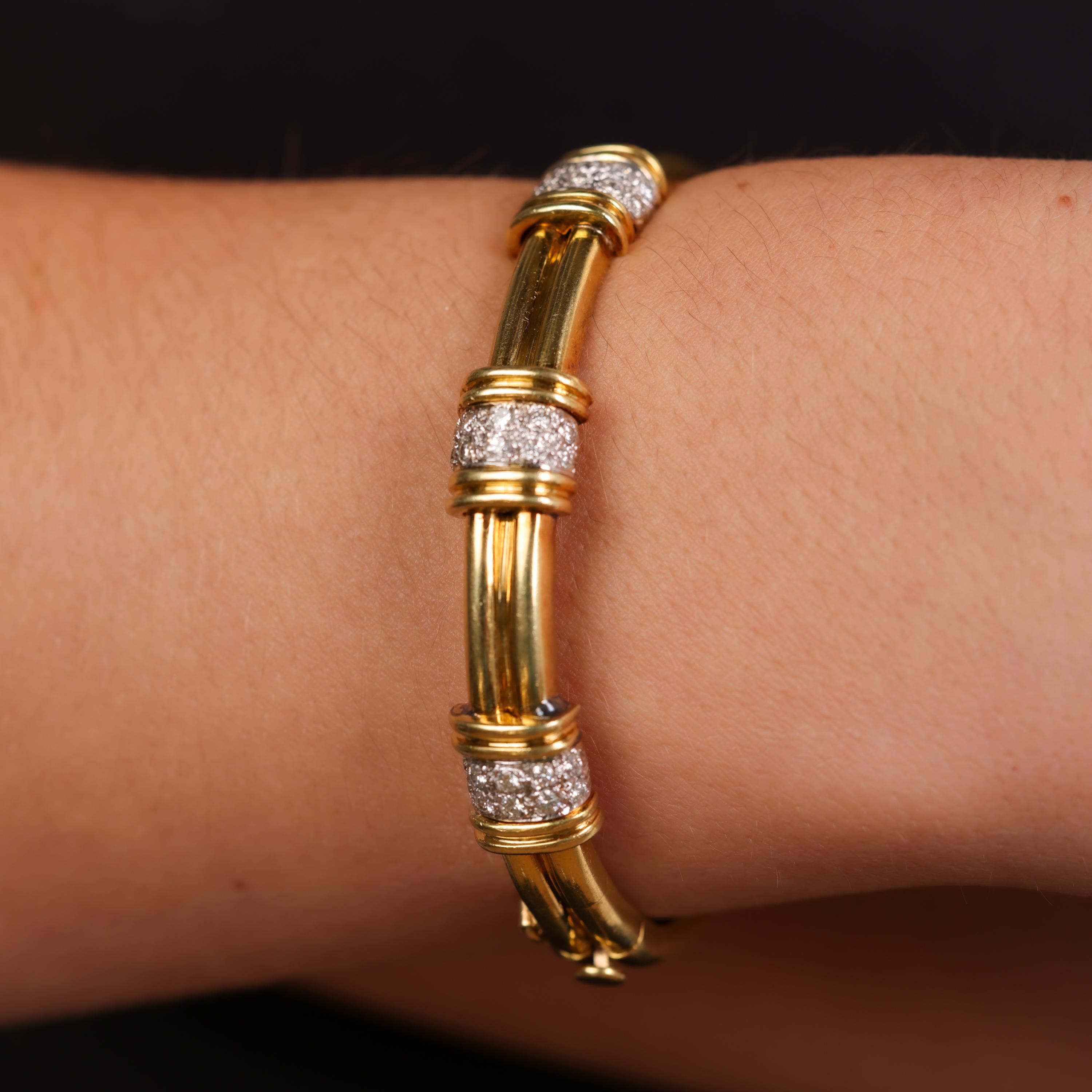 Vintage 18k yellow gold diamond gold bangle bracelet In Excellent Condition For Sale In Beverly Hills, CA