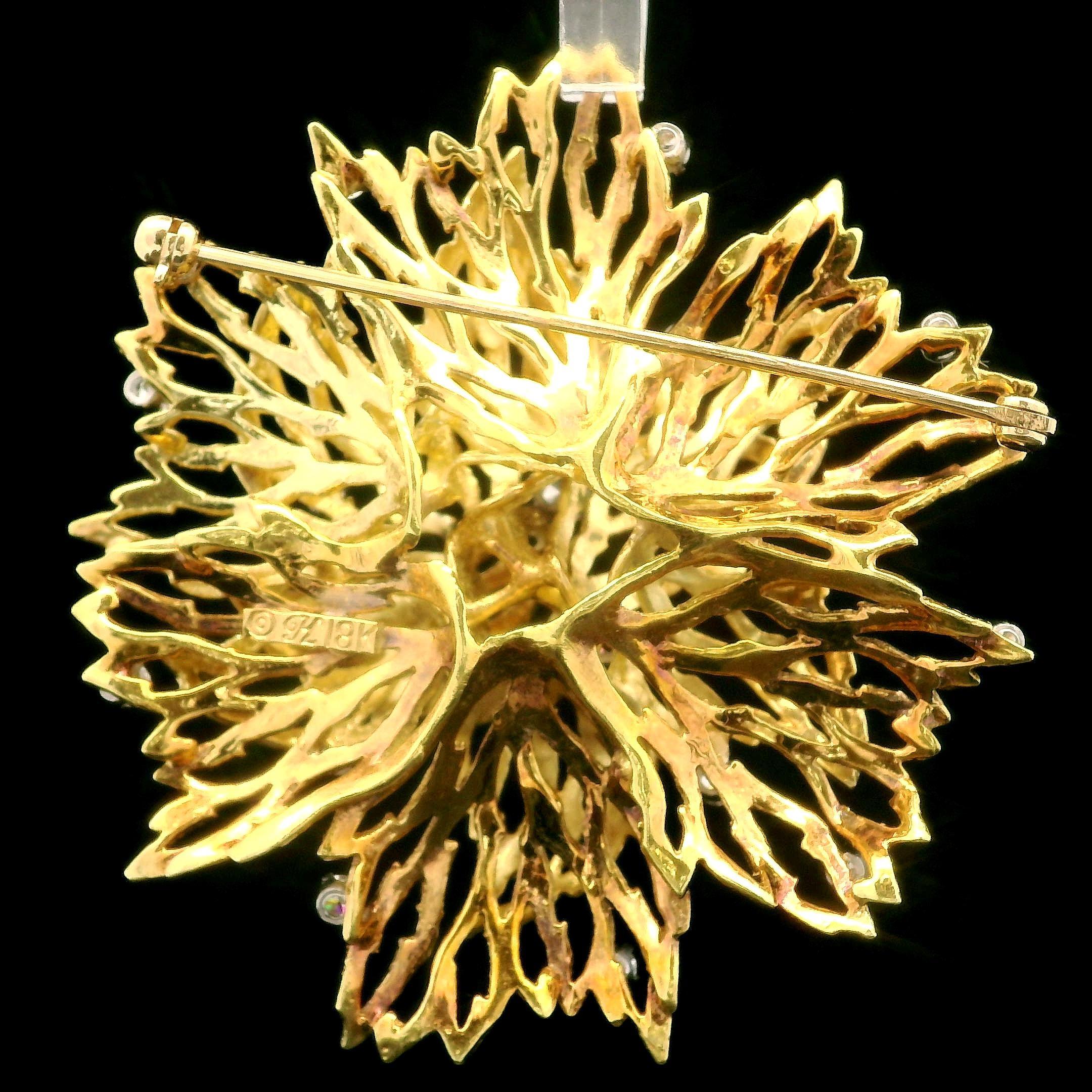 Vintage 18k Yellow Gold Diamond Large Textured Flower Spray Fiery Pin Brooch For Sale 4