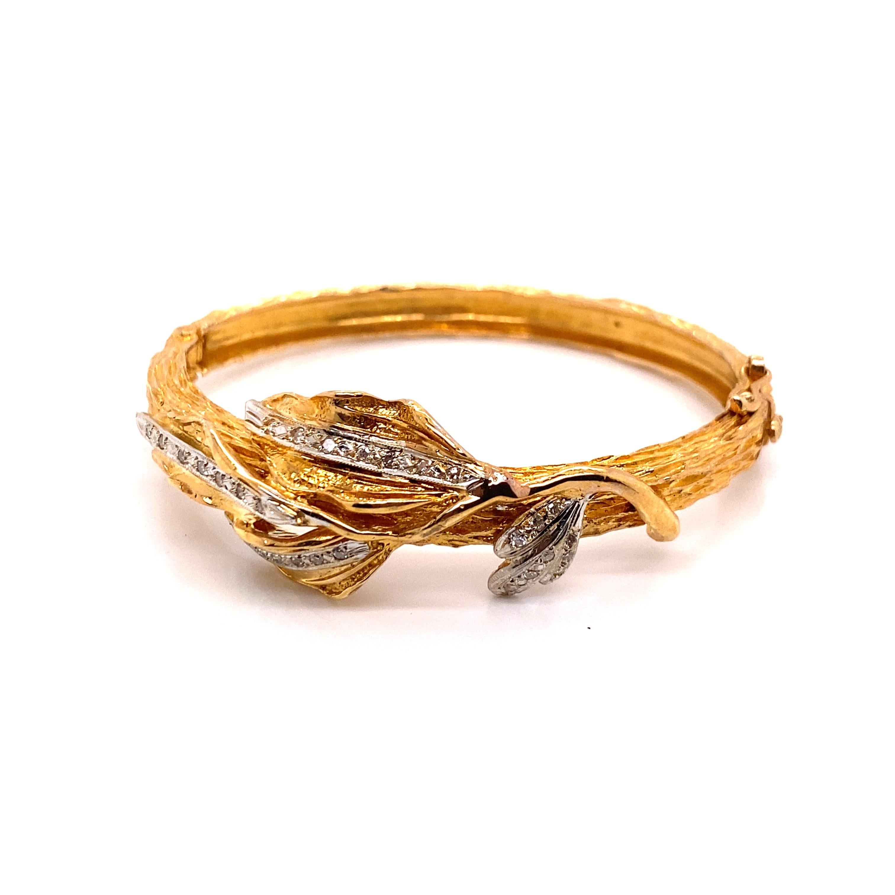 Bracelet jonc feuille vintage en or jaune 18 carats avec diamants Pour femmes en vente