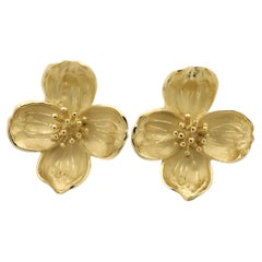 18 Karat Gelbgold Hundeholz-Blumen-Clip-Ohrringe, groß