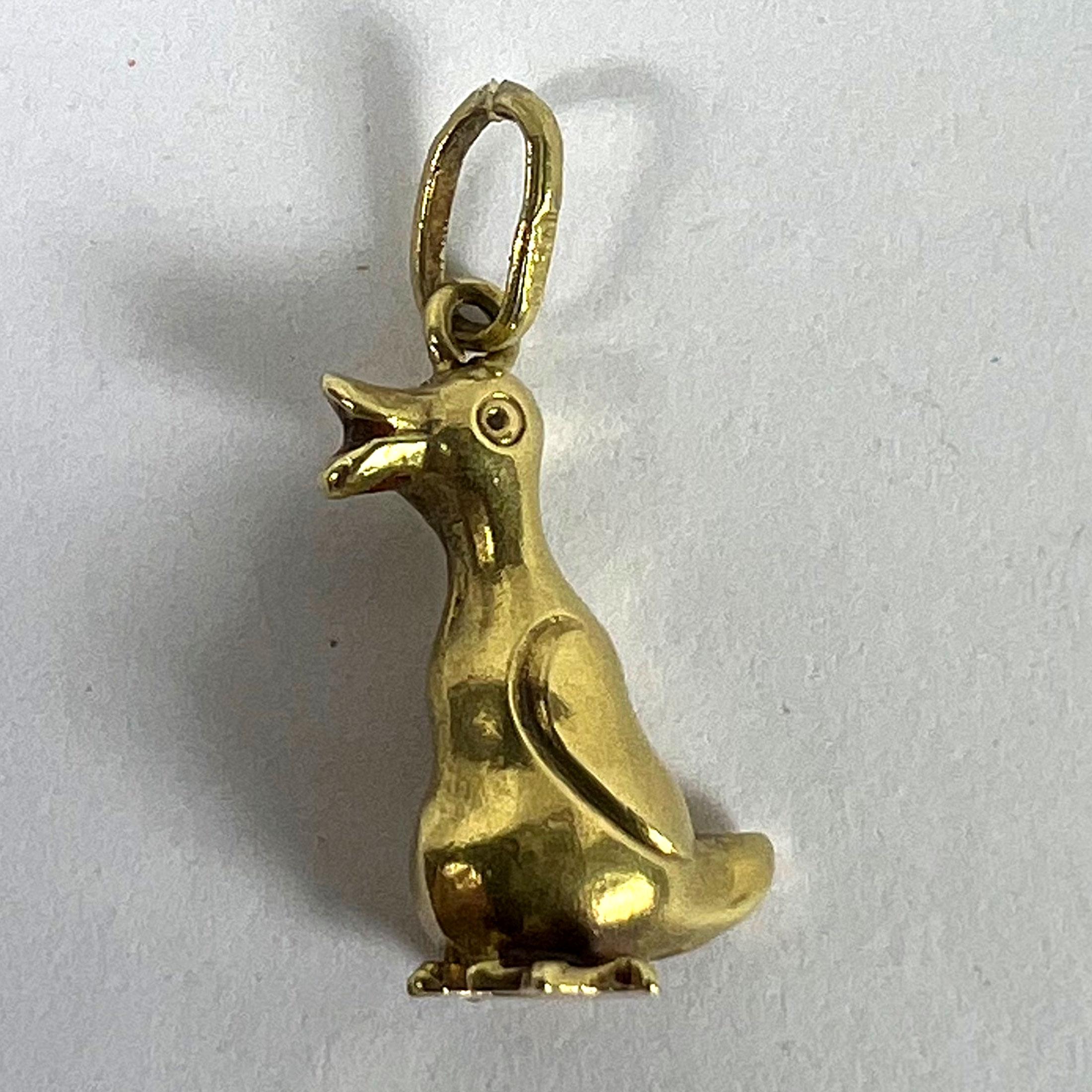 Vintage 18K Yellow Gold Duck Bird Charm Pendant For Sale 6