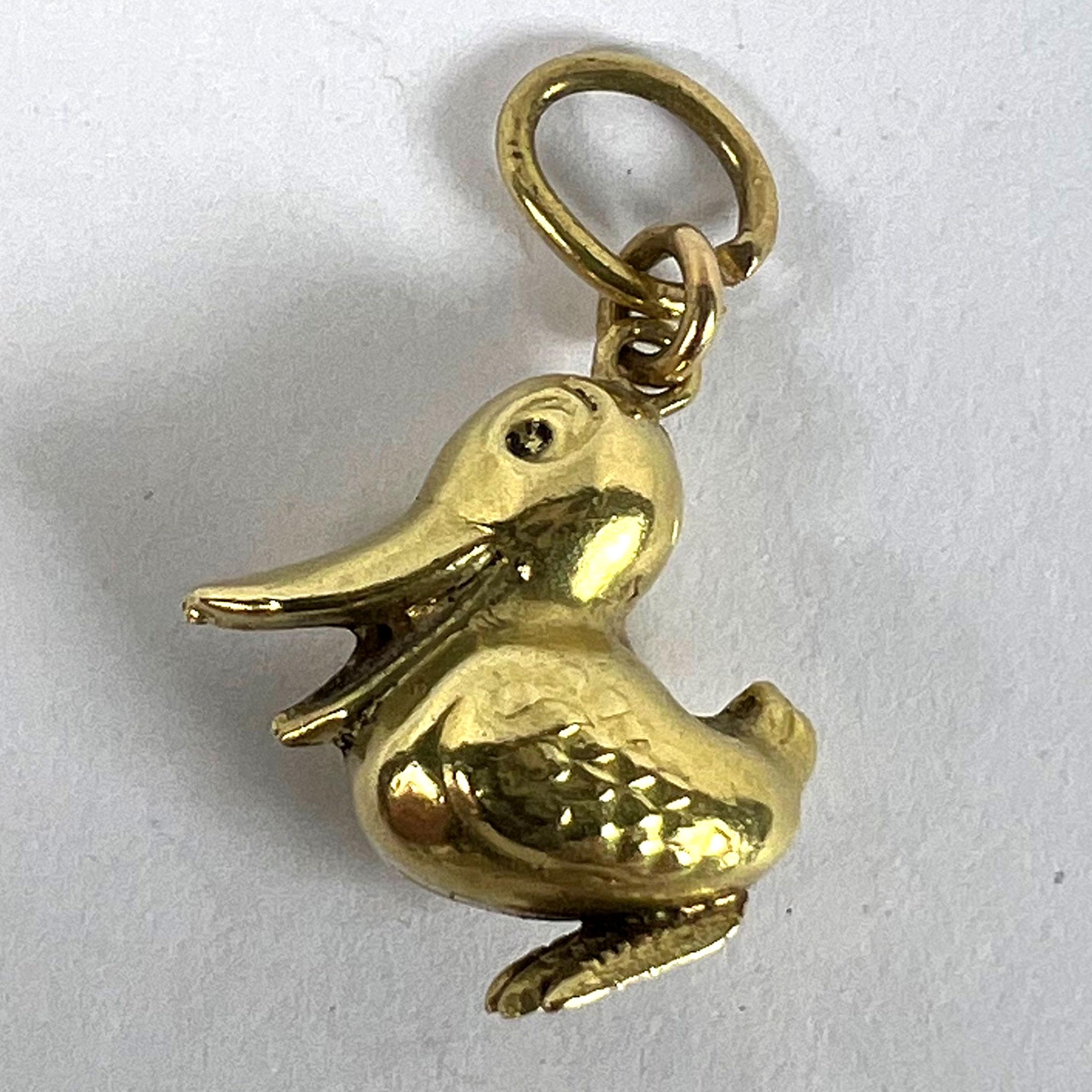 Vintage 18K Yellow Gold Duck Bird Charm Pendant For Sale 7