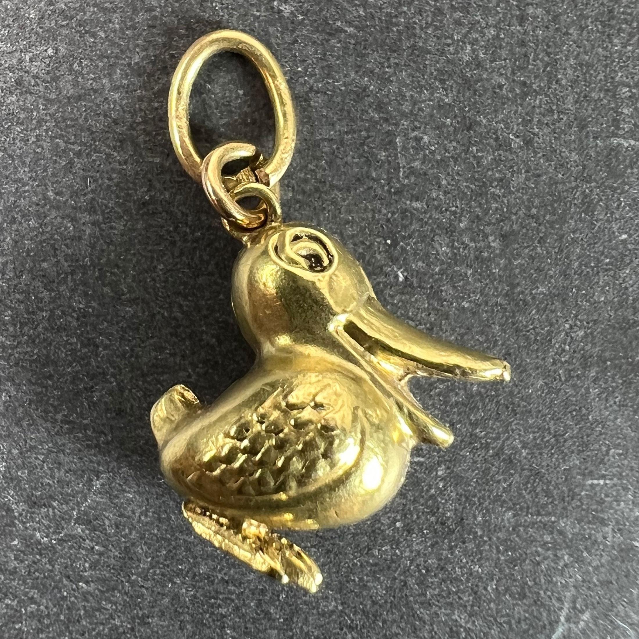 Vintage 18K Yellow Gold Duck Bird Charm Pendant In Good Condition For Sale In London, GB