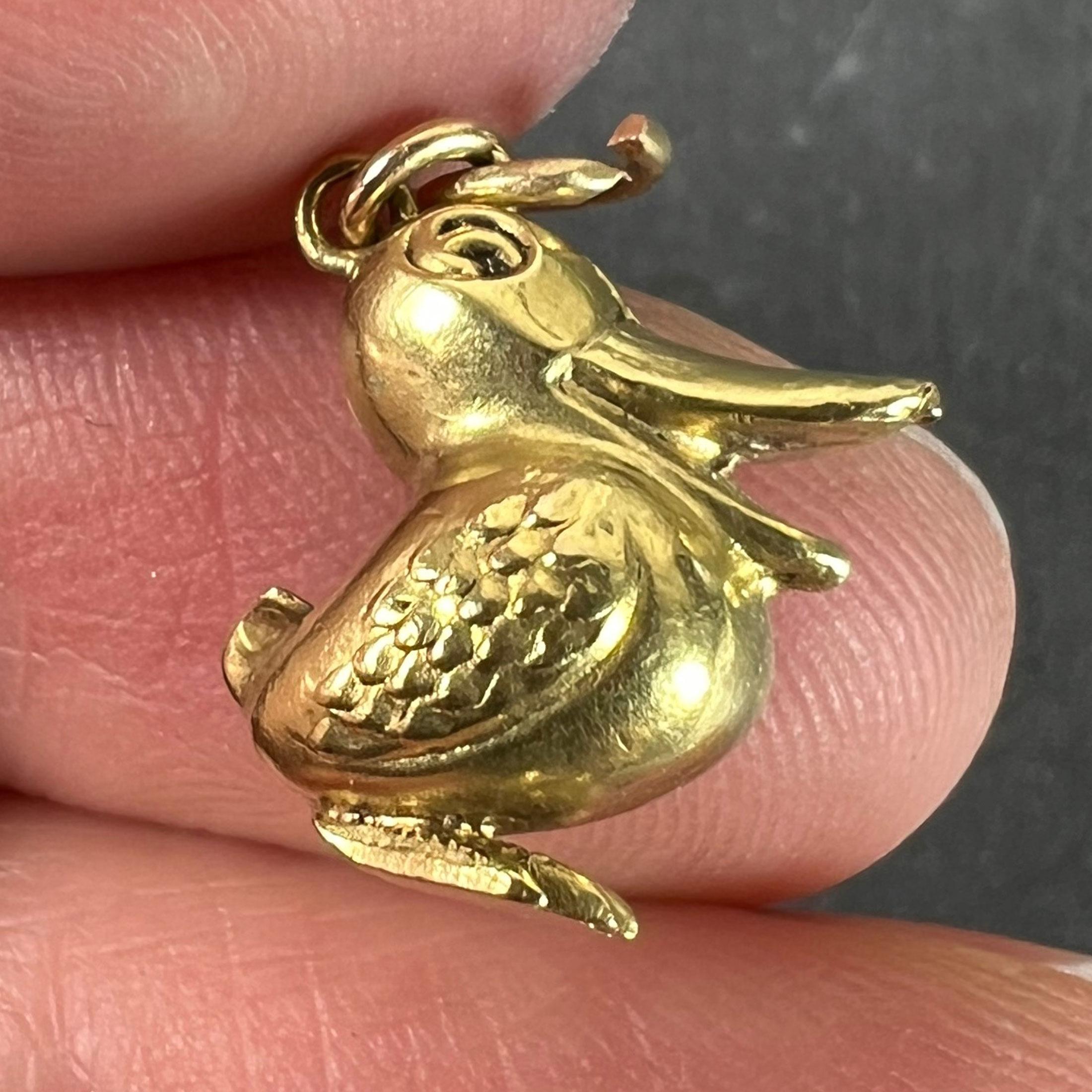 Vintage 18K Yellow Gold Duck Bird Charm Pendant For Sale 4