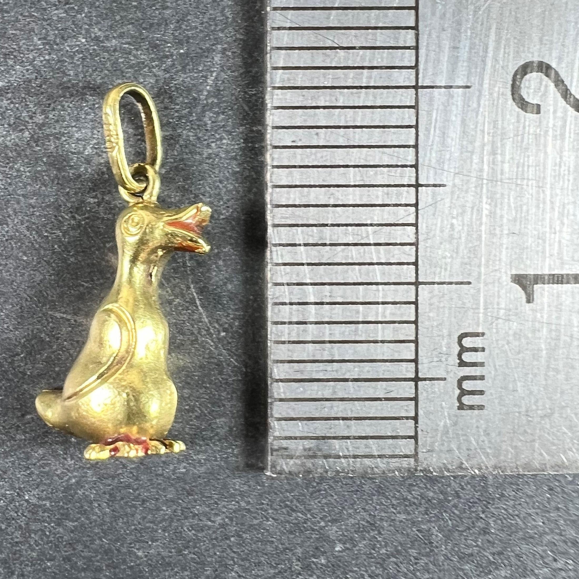 Vintage 18K Yellow Gold Duck Bird Charm Pendant For Sale 4