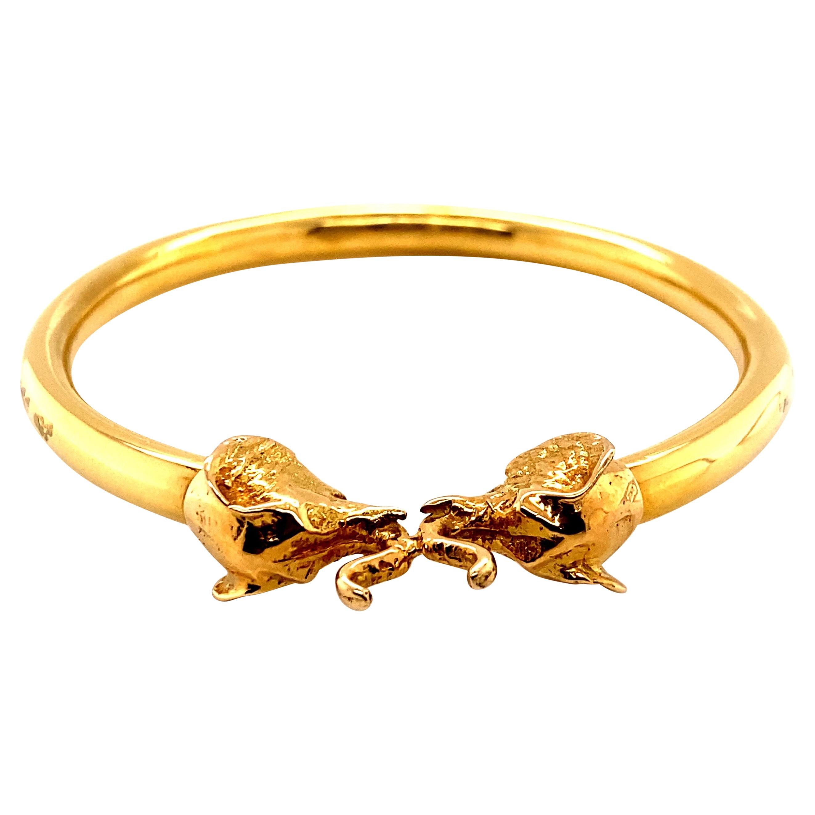 Vintage 18K Yellow Gold Elephant Bangle Bracelet For Sale