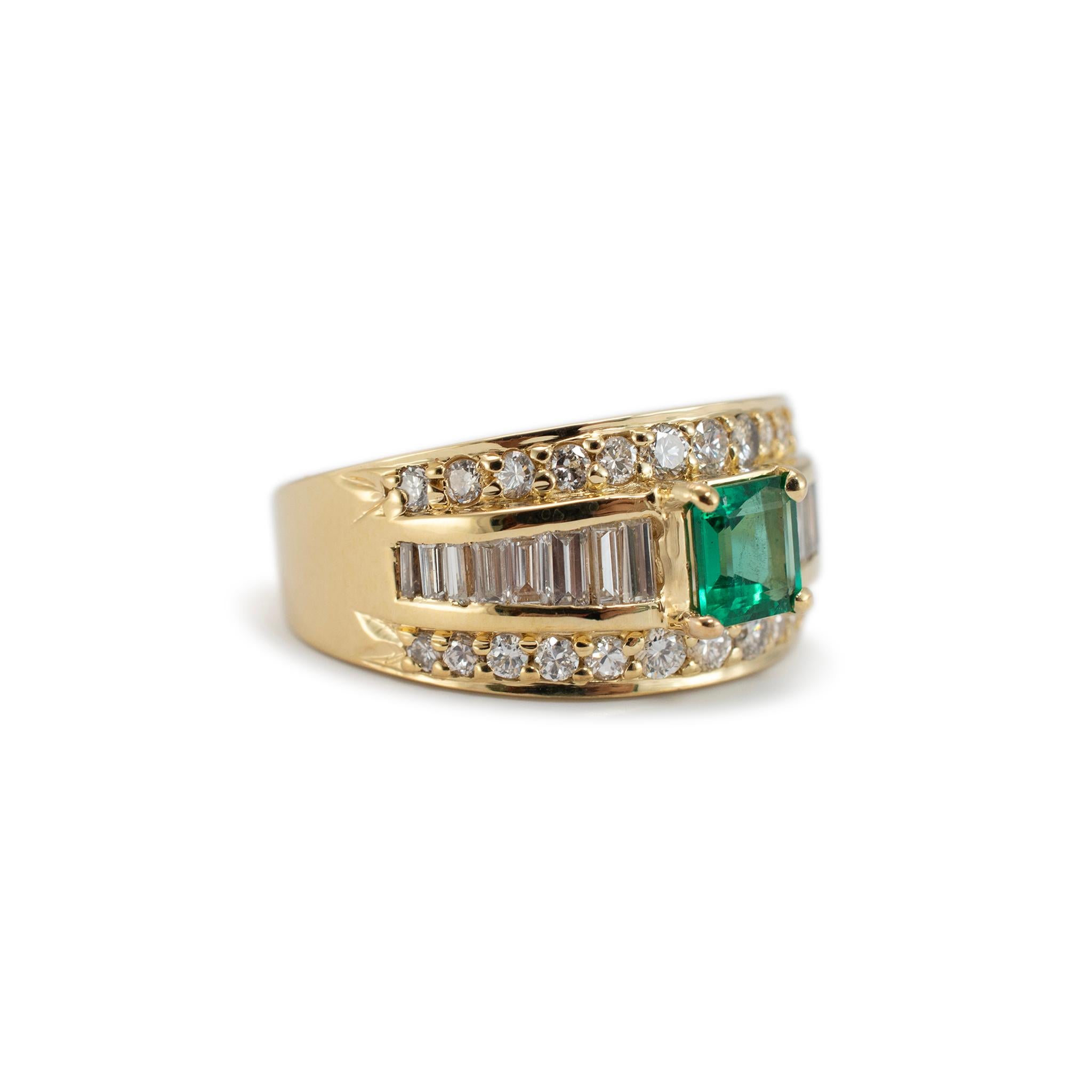 Vintage 18K Yellow Gold Emerald Accented Baguette & Round Diamond Cocktail Ring In Excellent Condition For Sale In Houston, TX