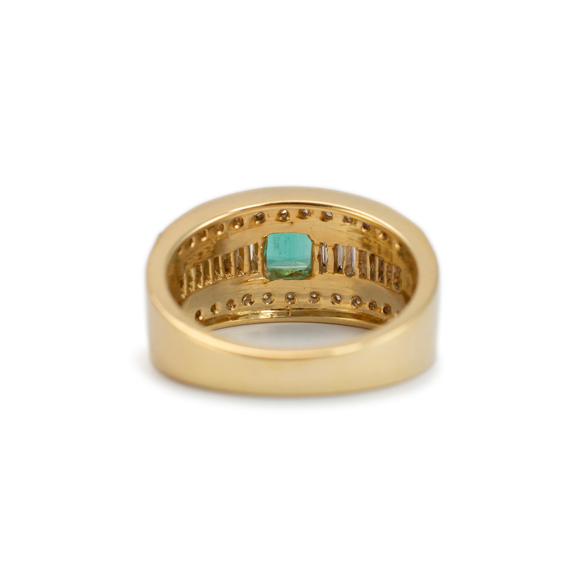 Women's or Men's Vintage 18K Yellow Gold Emerald Accented Baguette & Round Diamond Cocktail Ring For Sale