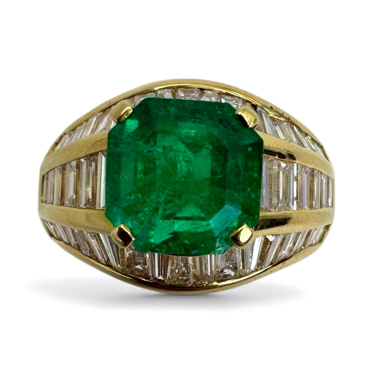 da uomo o donna Anello Baguette con smeraldo e diamante d'epoca in oro giallo 18 carati in vendita