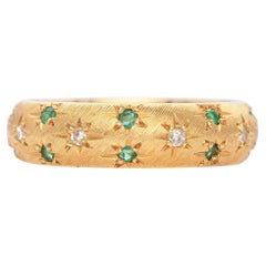 Vintage 18K Yellow Gold Emerald and Diamond Wedding Band Ring