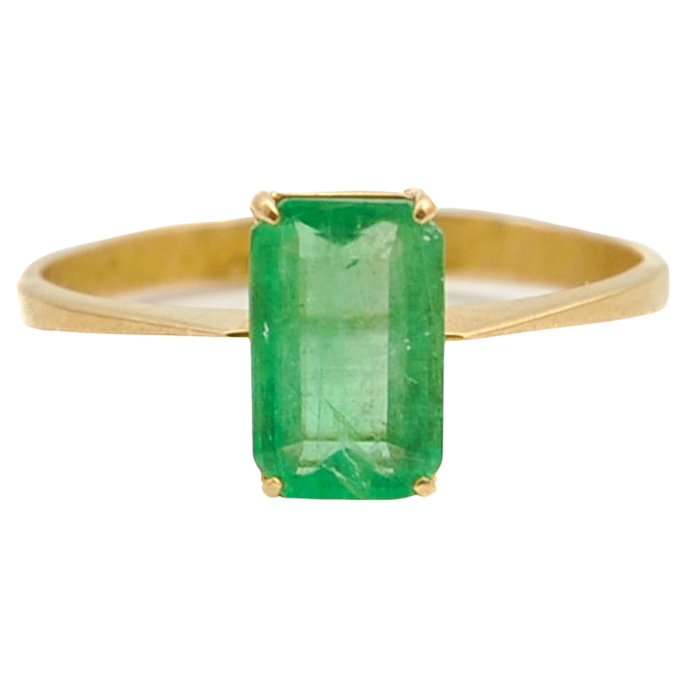 Vintage 18K Yellow Gold Emerald Cut Emerald Ring For Sale