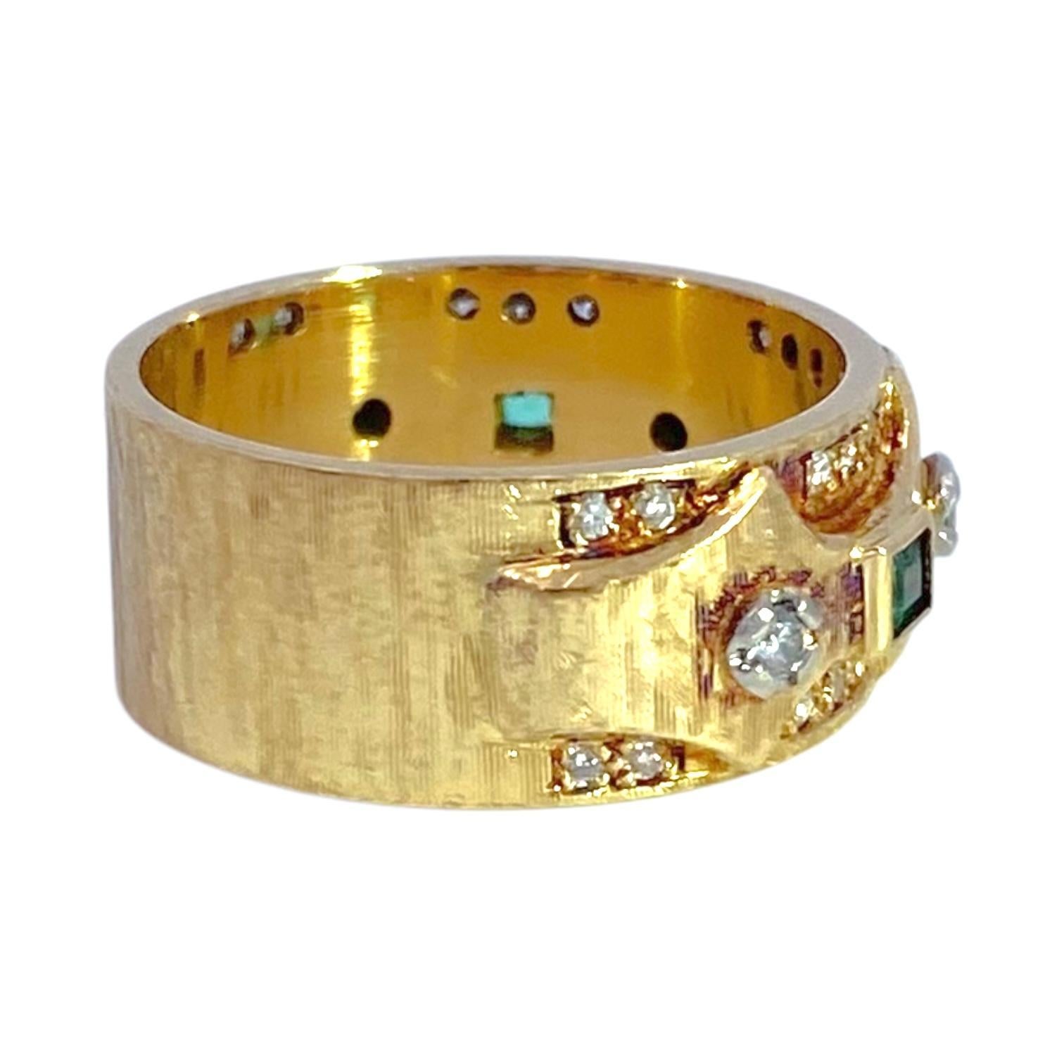 Contemporary Vintage 18K Yellow Gold Emerald & Diamond Band