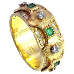 Vintage 18K Yellow Gold Emerald & Diamond Band