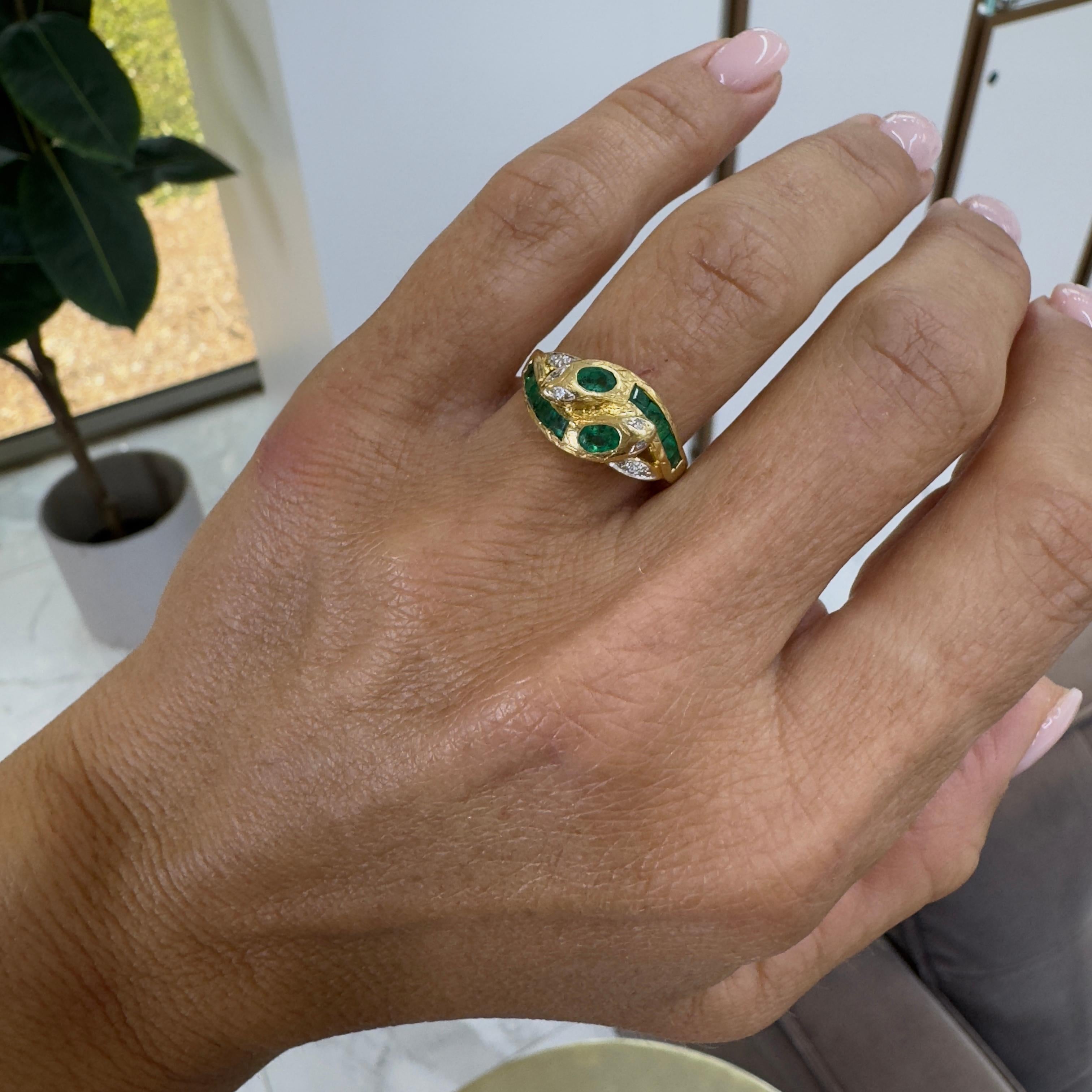 Vintage 18K Yellow Gold Emerald Diamond Bypass Double Snake Cocktail Ring For Sale 3