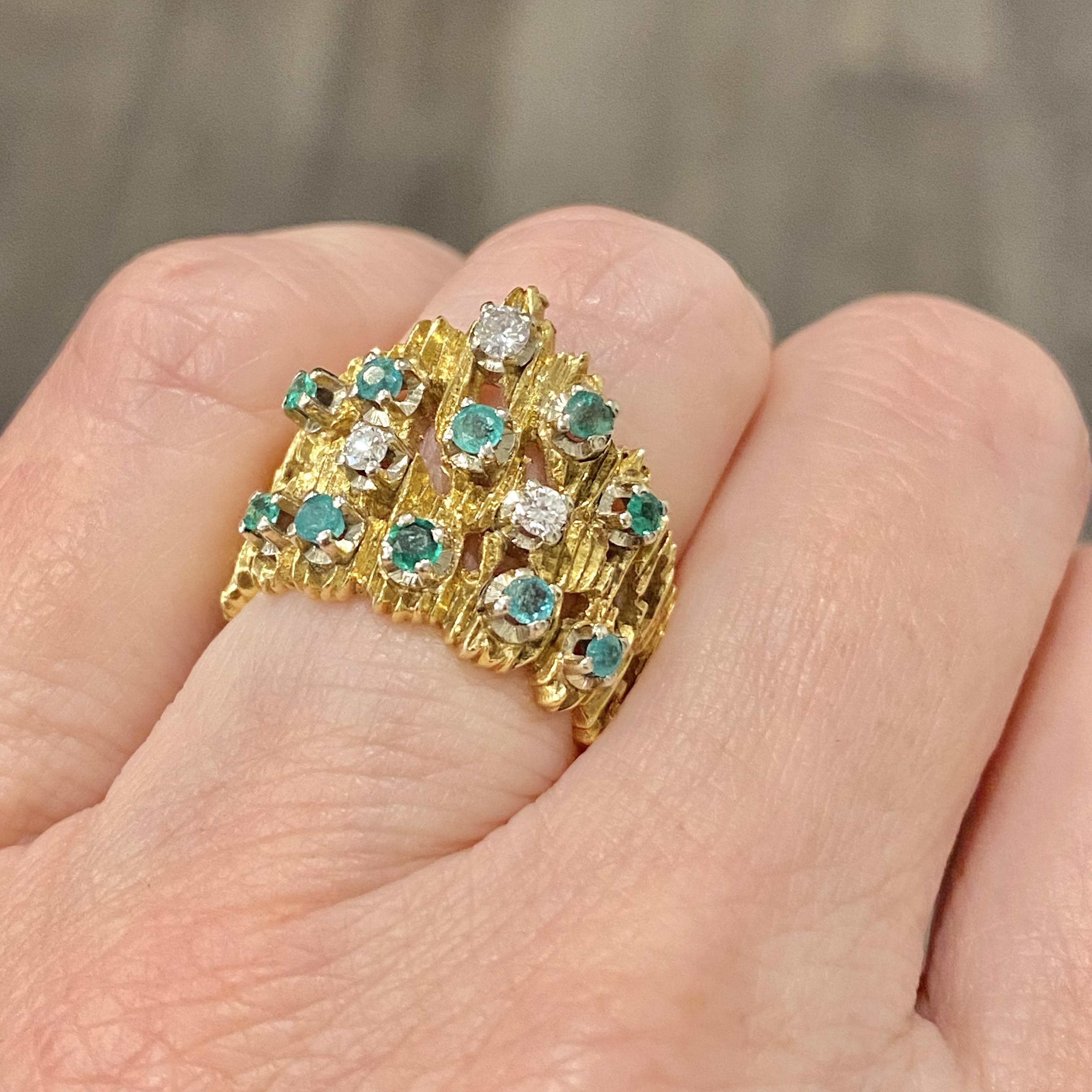 Vintage 18K Yellow Gold Emerald & Diamond Ring In Good Condition In Henderson, NV