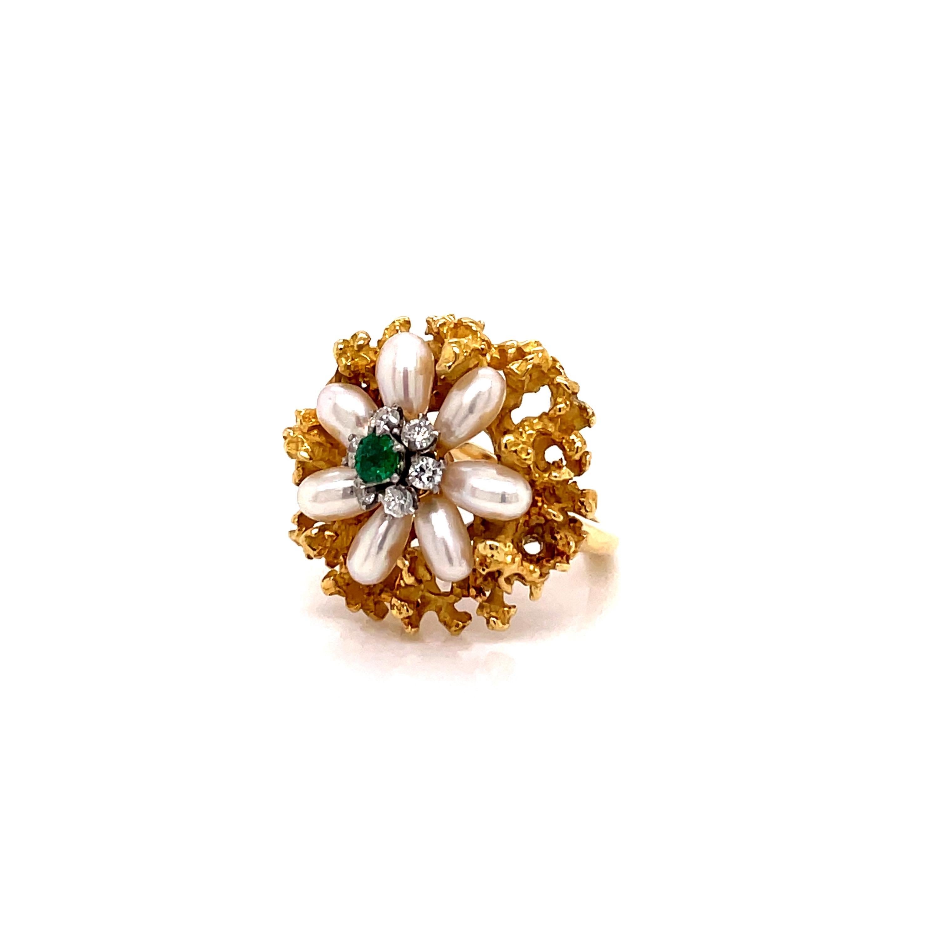 Women's Vintage 18K Yellow Gold Emerald, Pearl and Diamond Flower Ring For Sale