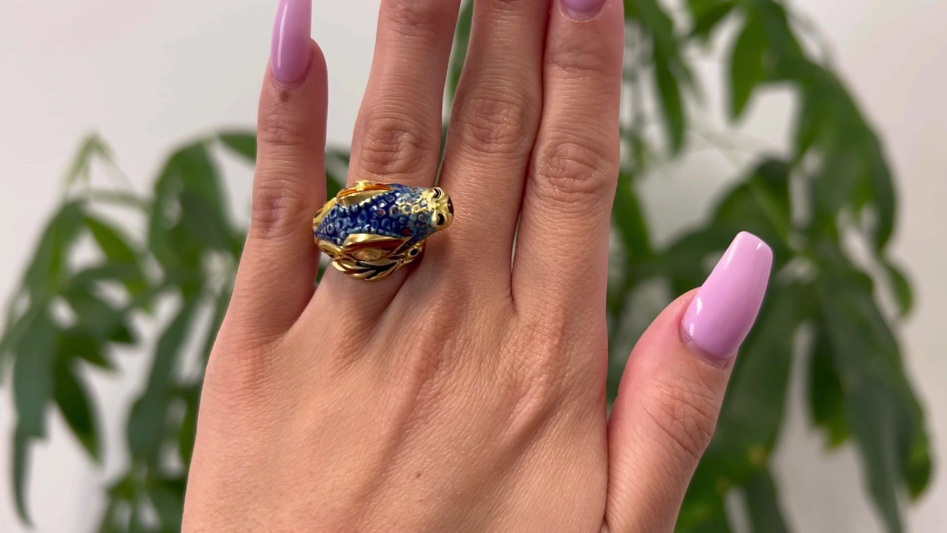 Vintage 18k Yellow Gold Enamel Alligator Pinky Ring In Good Condition In Beverly Hills, CA