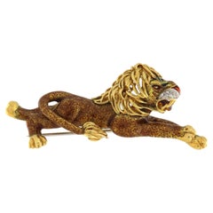 Vintage 18K Yellow Gold Enamel Diamond Lion Grain Setting Brooch