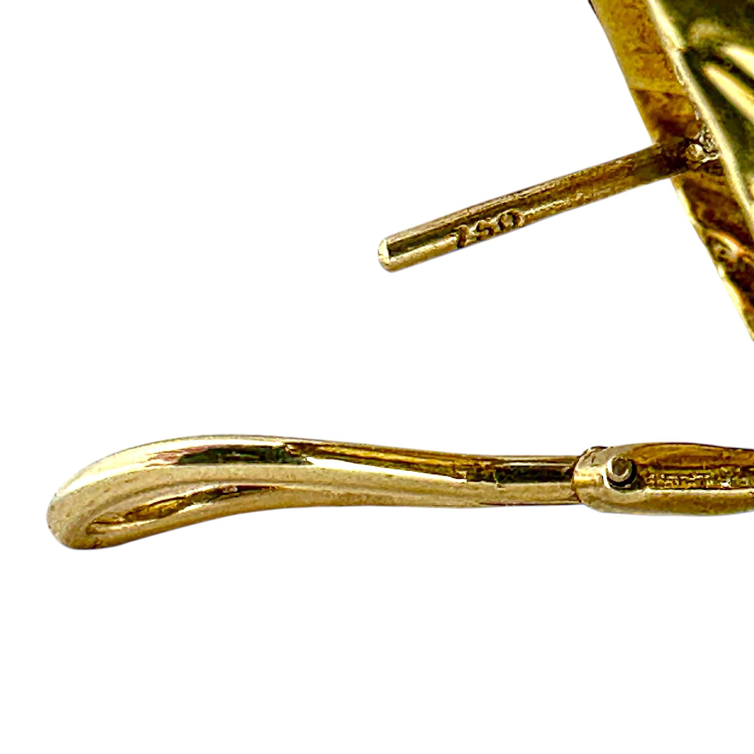 Orecchini d'epoca in oro giallo 18 carati, onice scanalato e diamanti a cupola con motivo a cupola in vendita 3