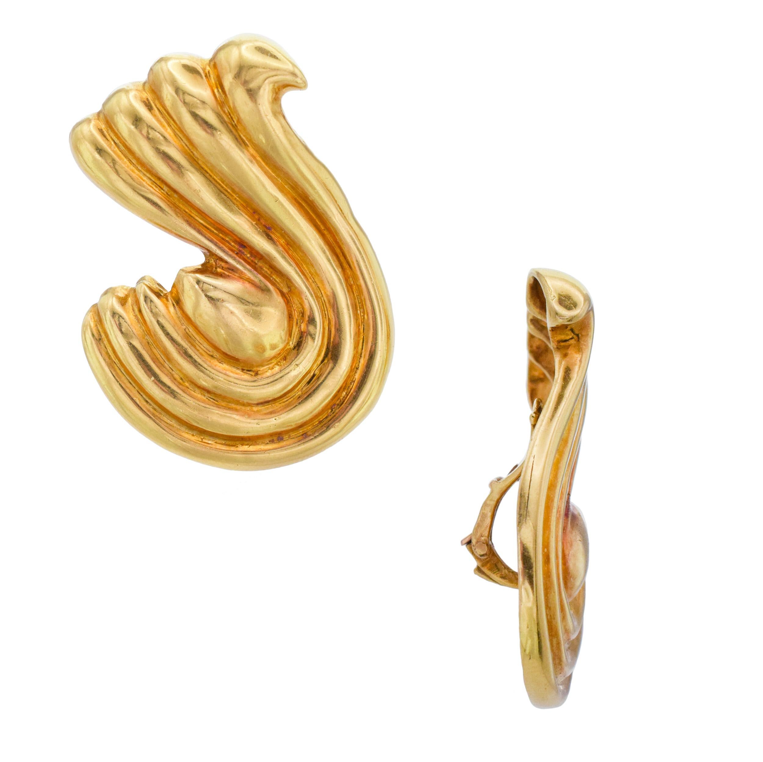 Fermaglio a nastro scanalato d'epoca in oro giallo 18 carati in vendita 4