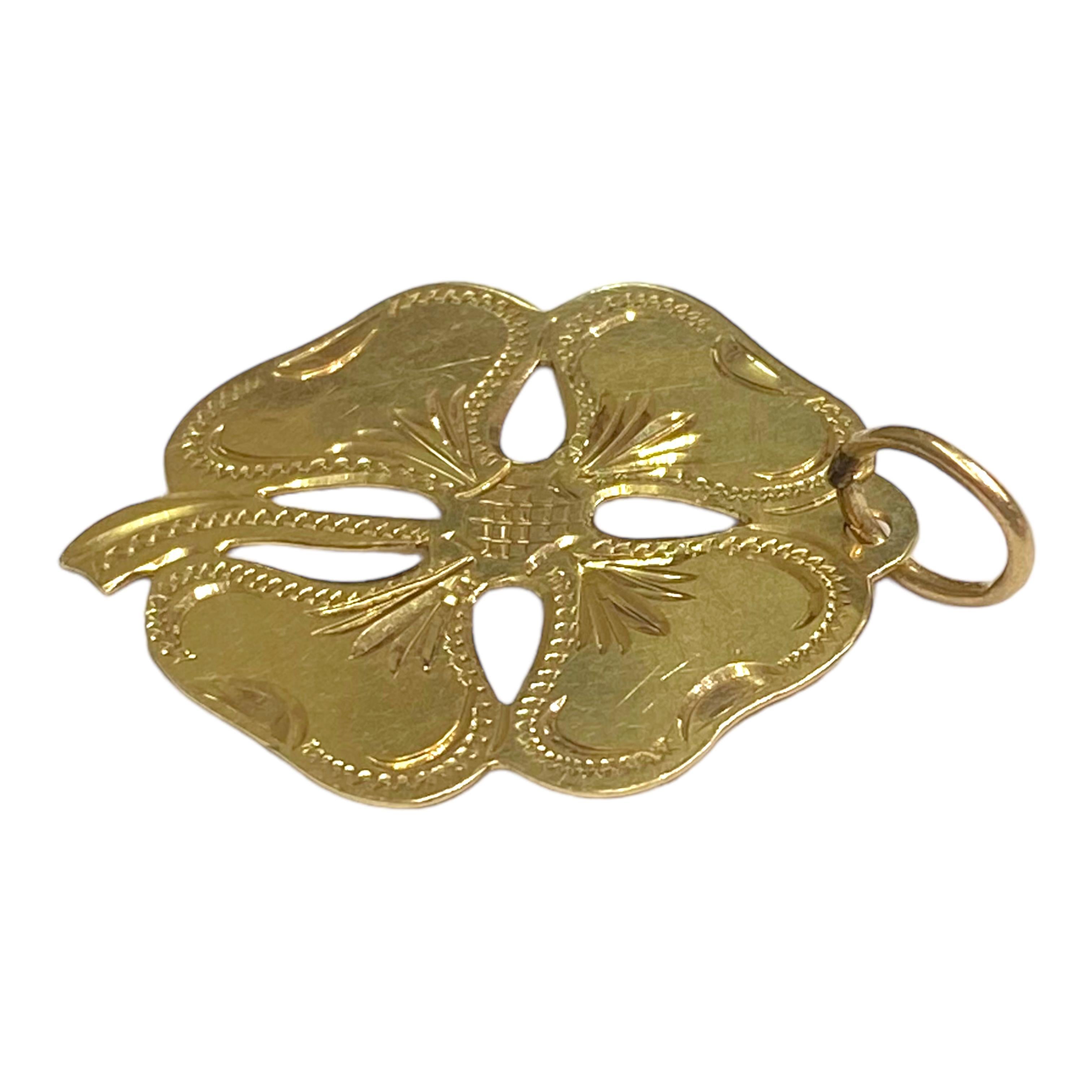 Women's or Men's Vintage 18K Yellow Gold Four Leaf Clover Lucky Charm Pendant