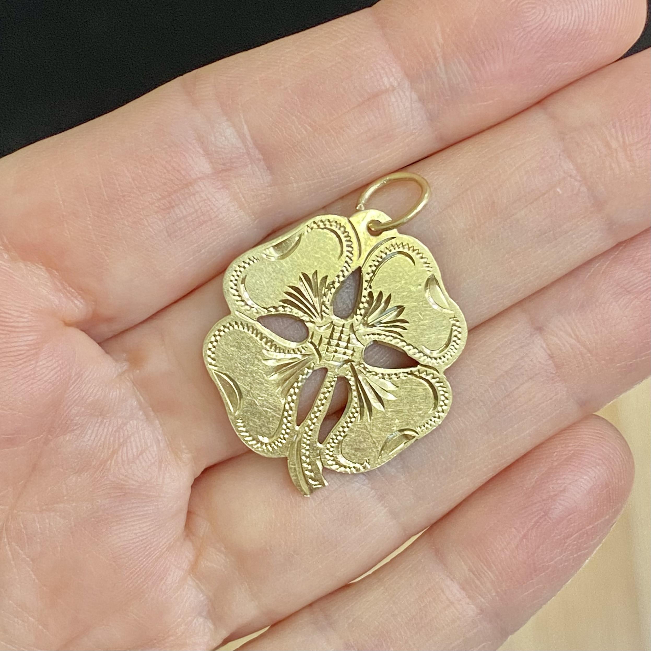Vintage 18K Yellow Gold Four Leaf Clover Lucky Charm Pendant 1