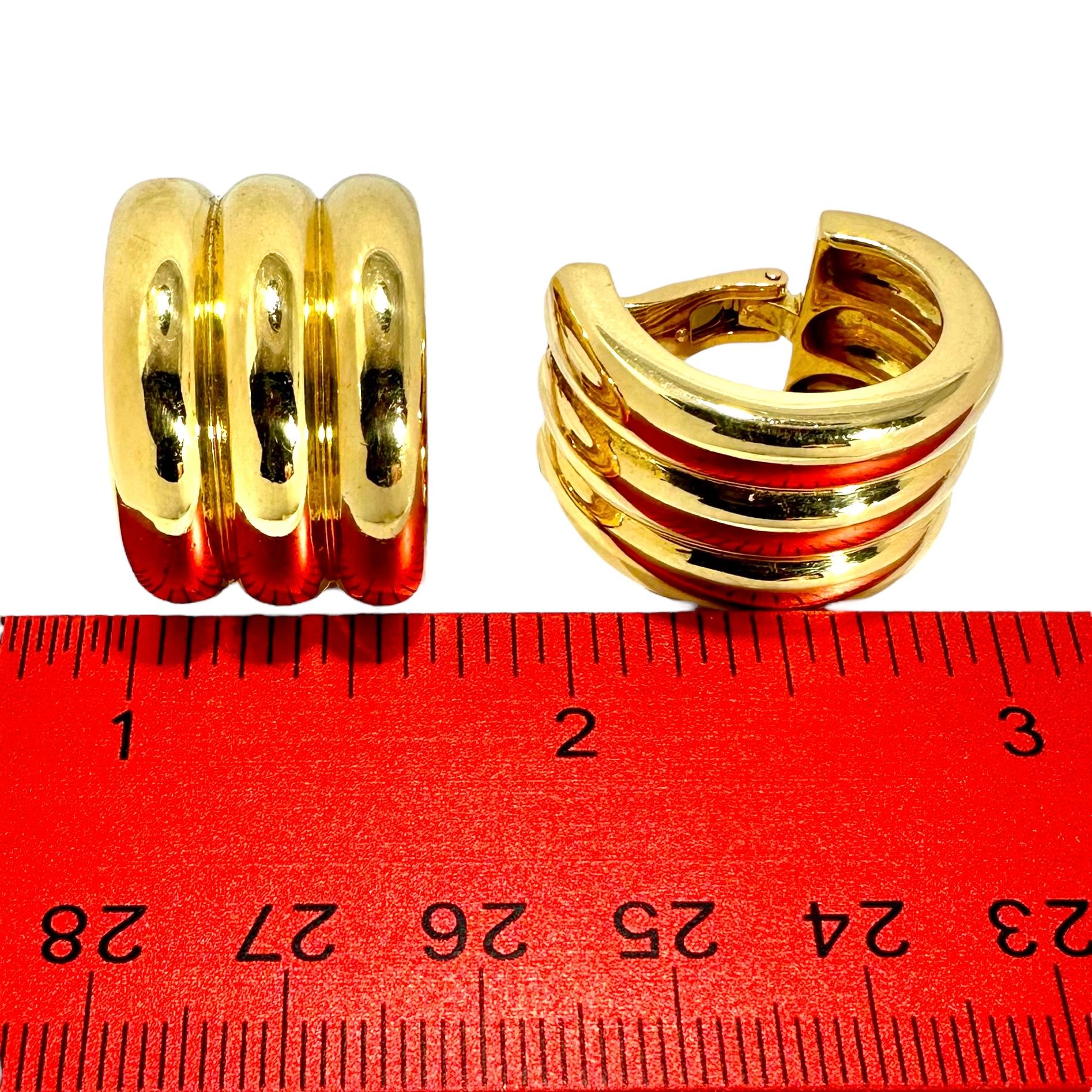 Cartier French, boucles d'oreilles vintage à trois anneaux en or jaune 18 carats d'une largeur de 3/4 pouce  en vente 6