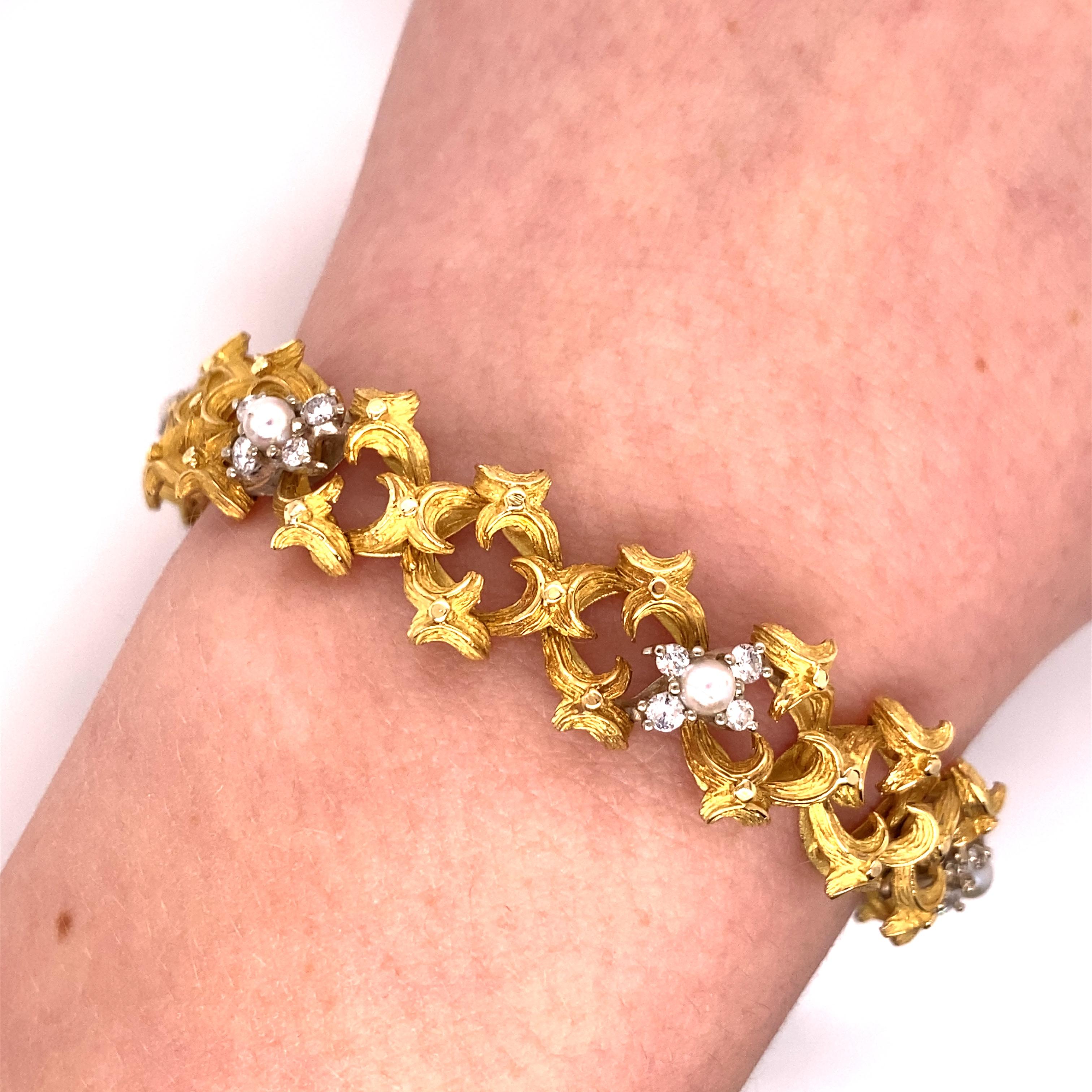 Round Cut Vintage 18k Yellow Gold French Hand Made Link Bracelet with Diamonds and Pearls For Sale
