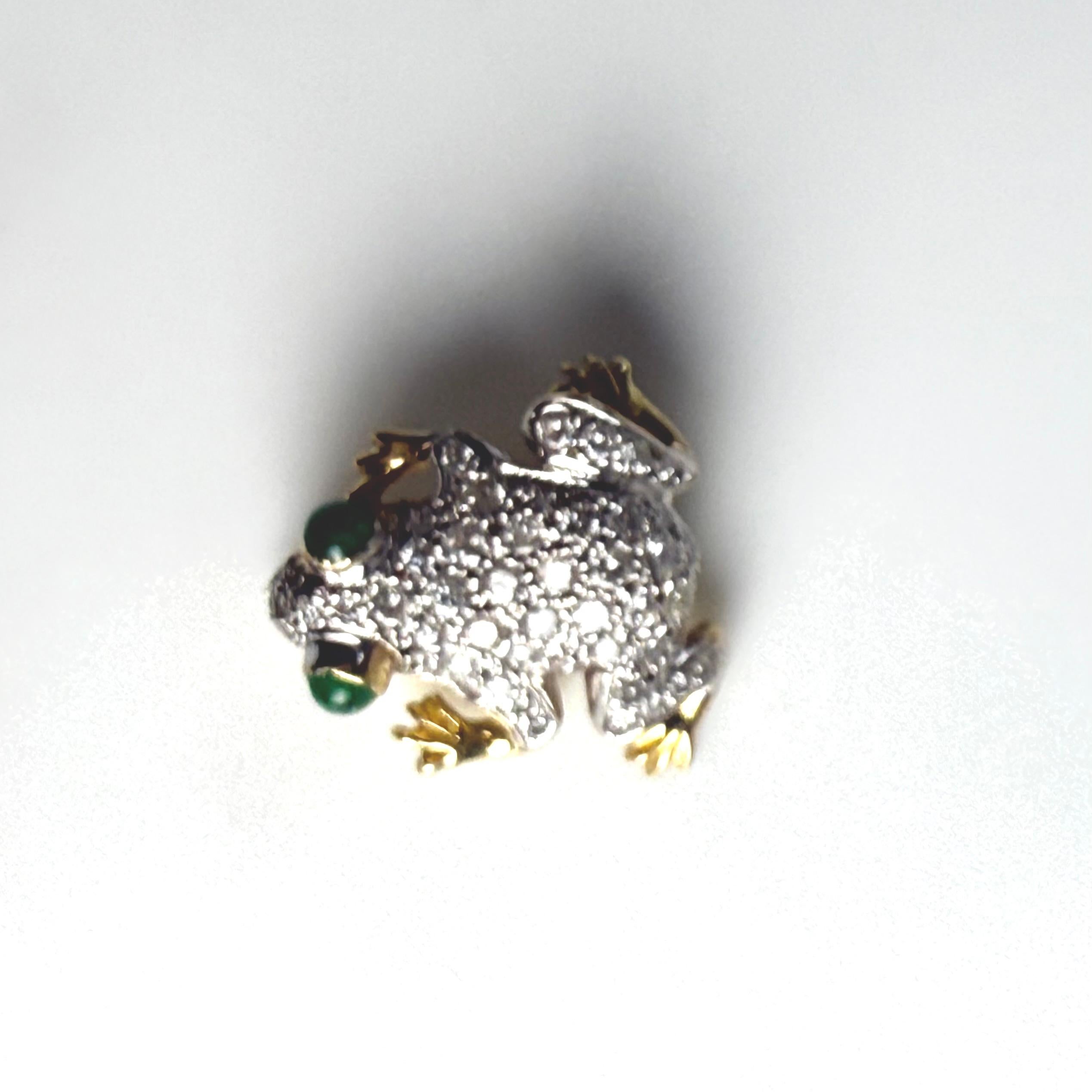 Contemporary Vintage 18K Yellow Gold Frog Brooch with Diamonds and Cabochon Emeralds Eyes